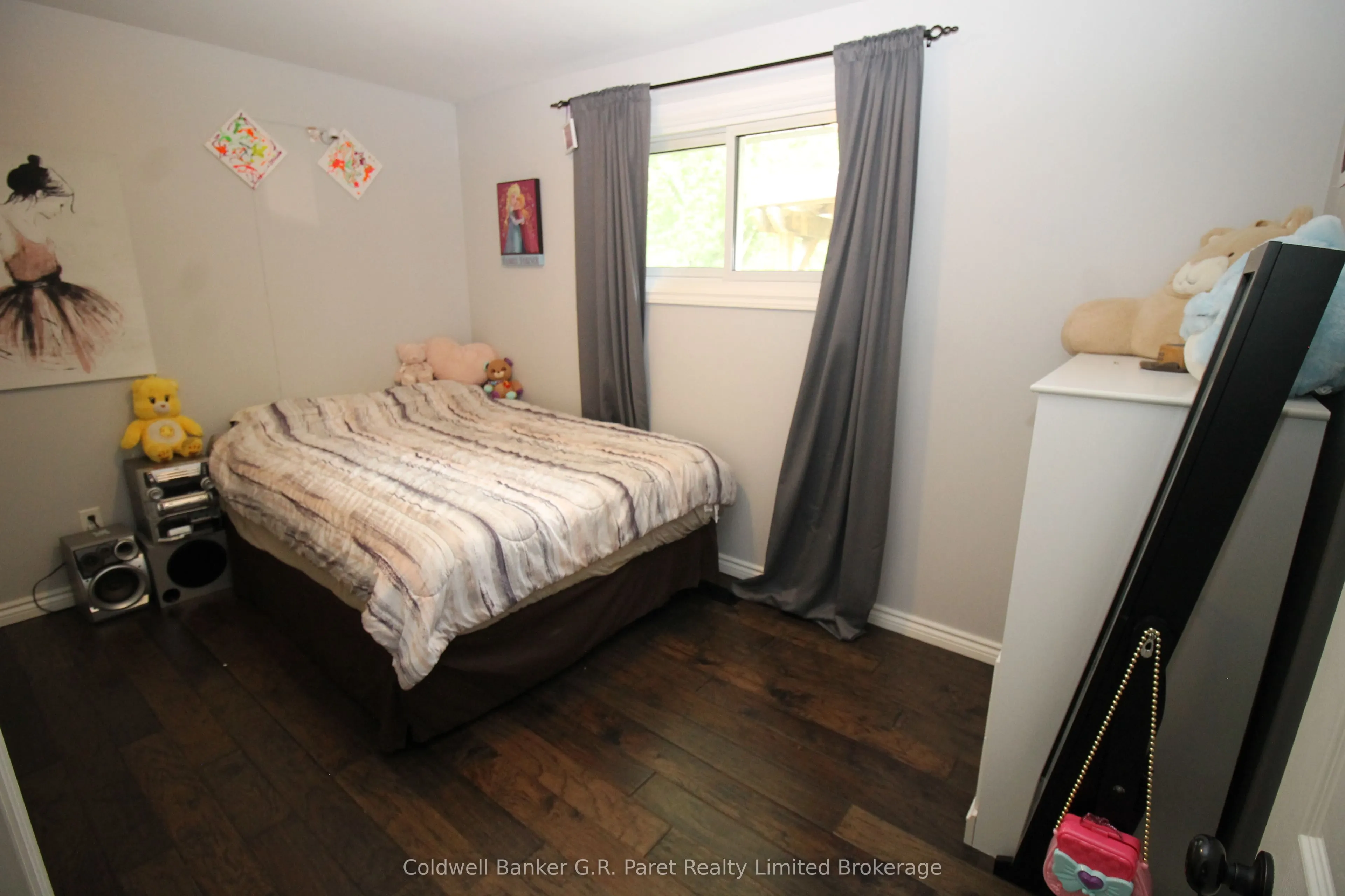 104 Simcoe Crescent