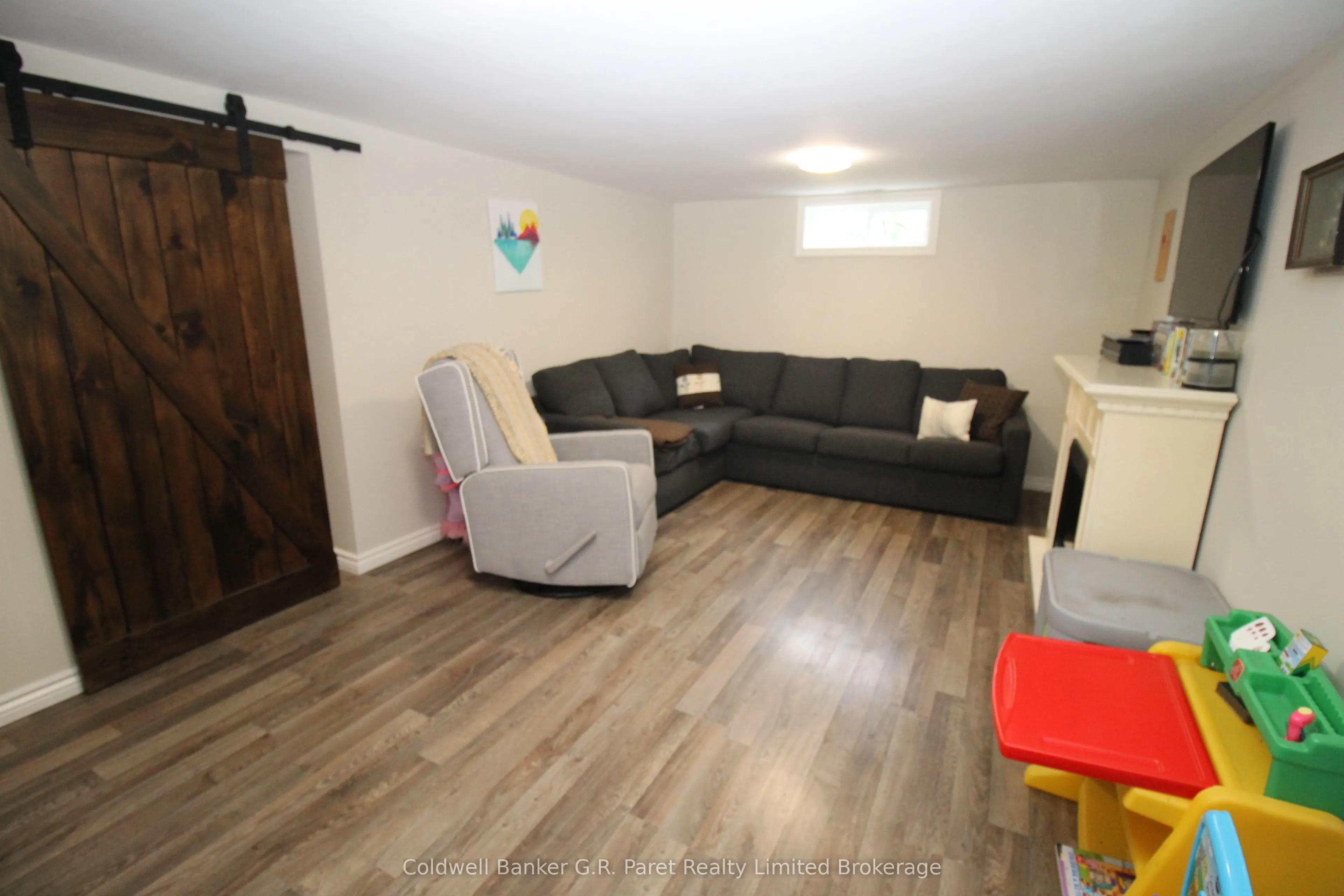 104 Simcoe Crescent