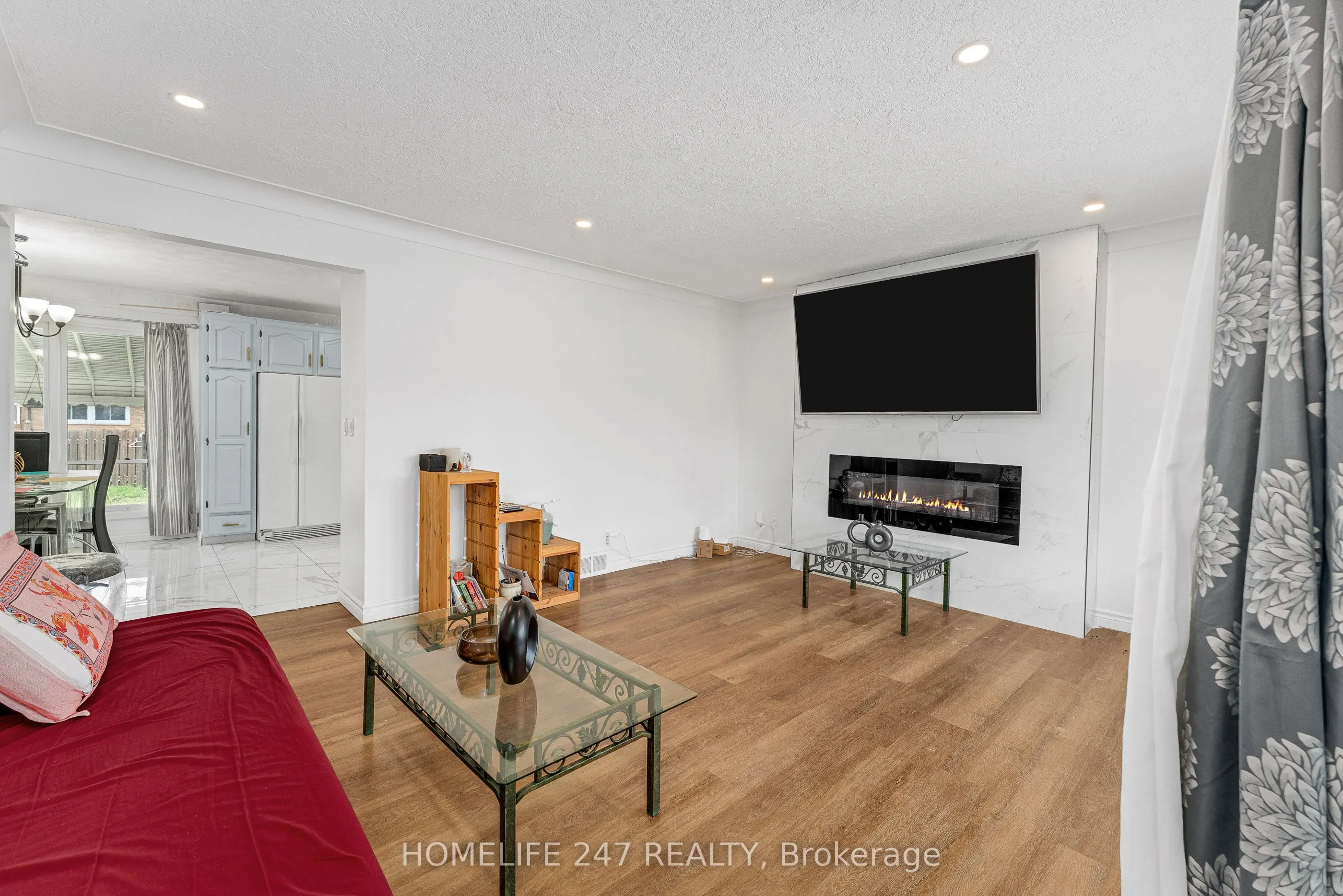 951 Riverdale Avenue