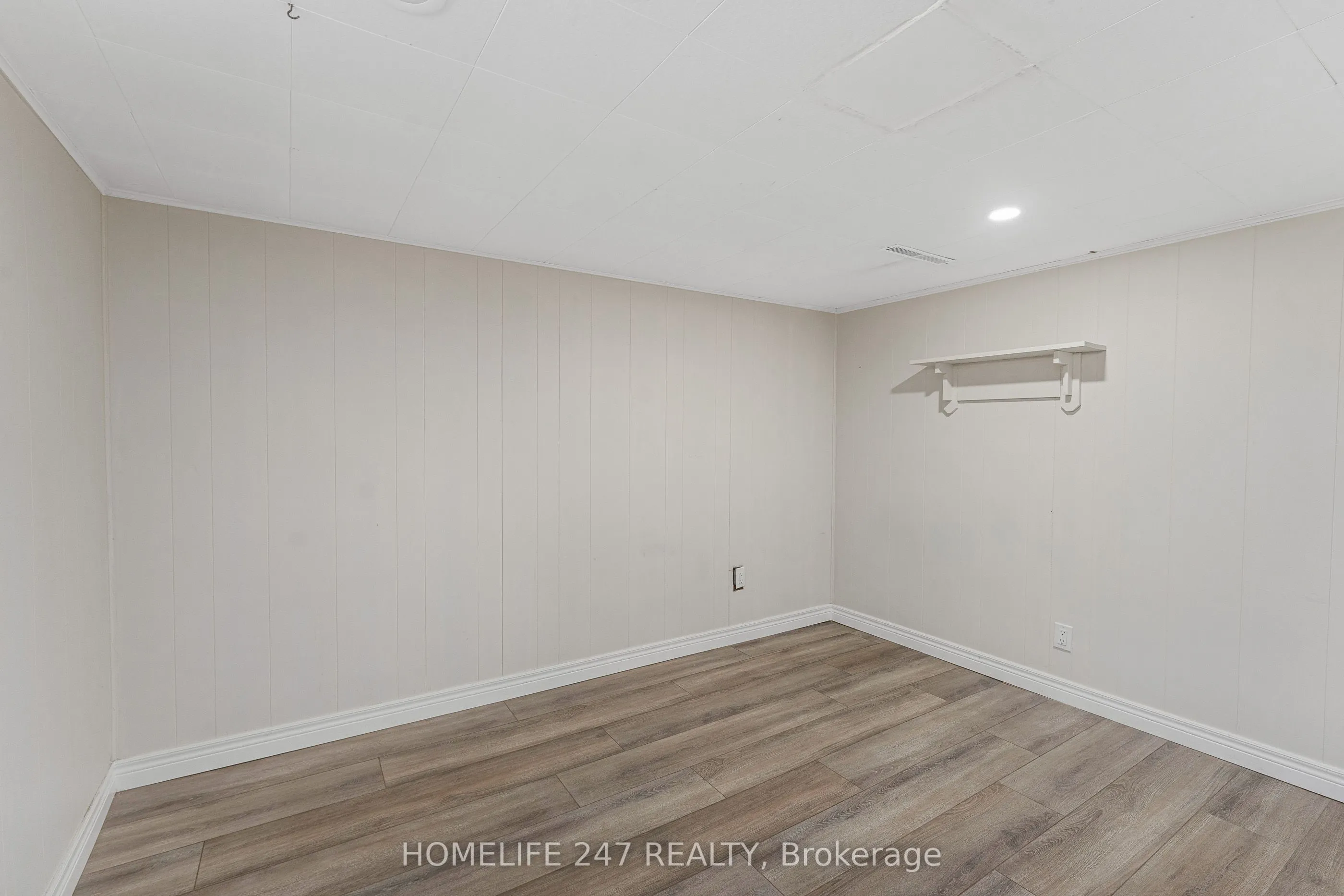 951 Riverdale Avenue