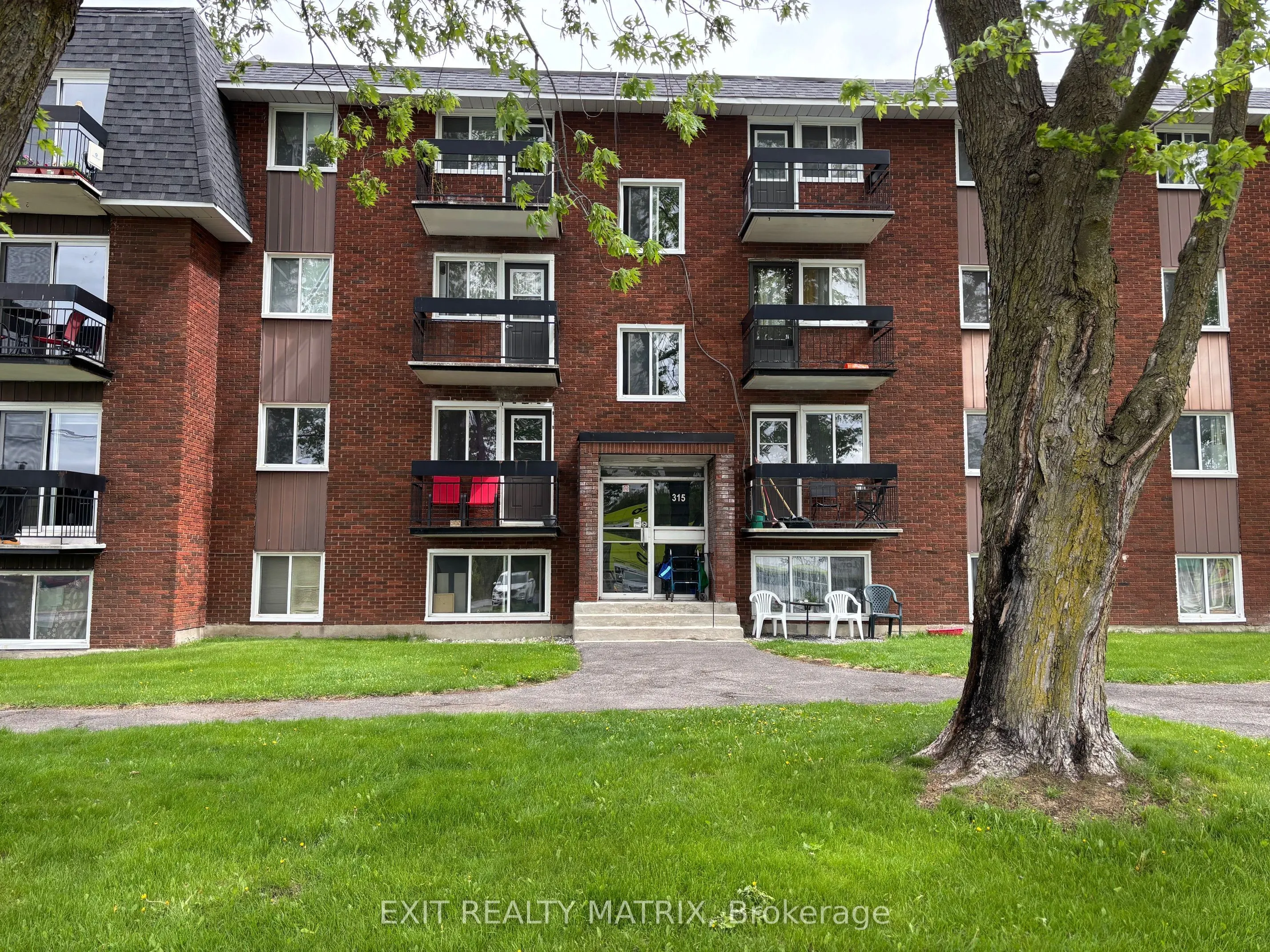 315 Spence Avenue, #2006