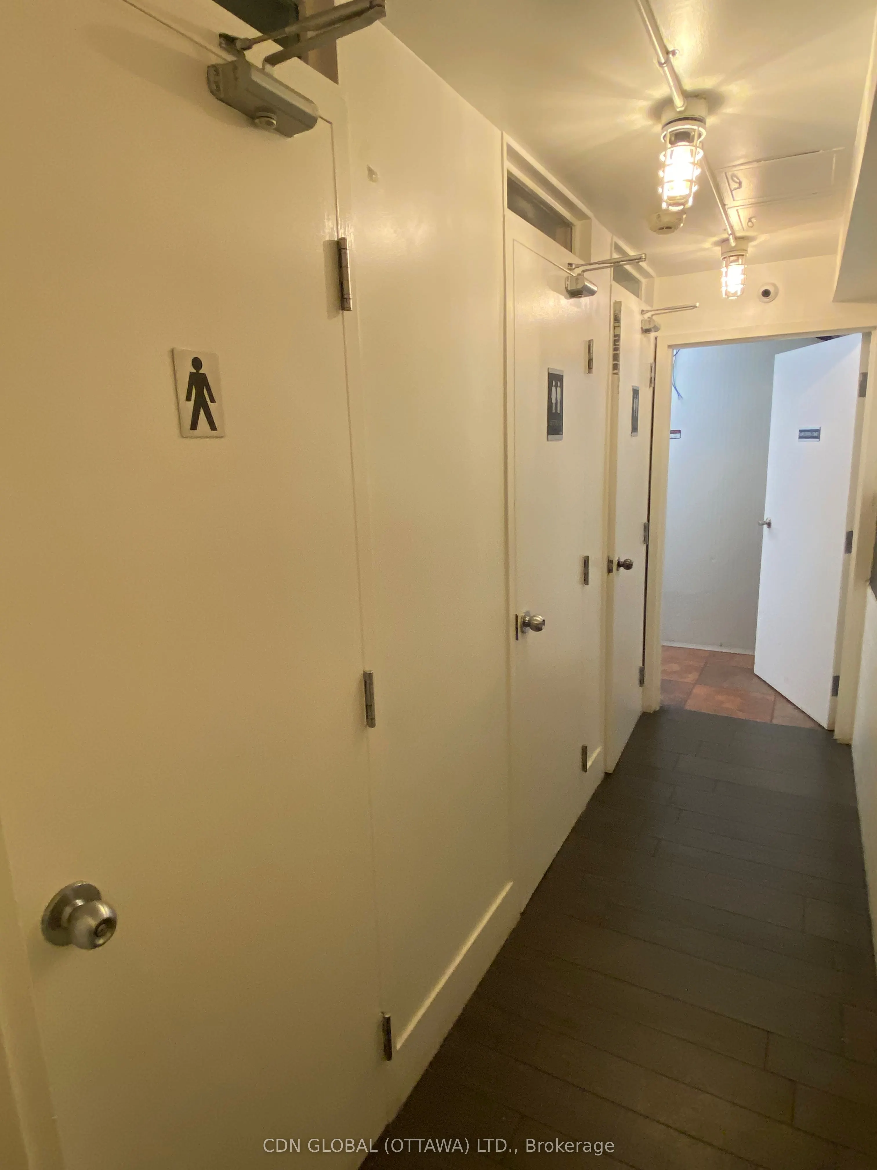 1087 Wellington Street W, #3