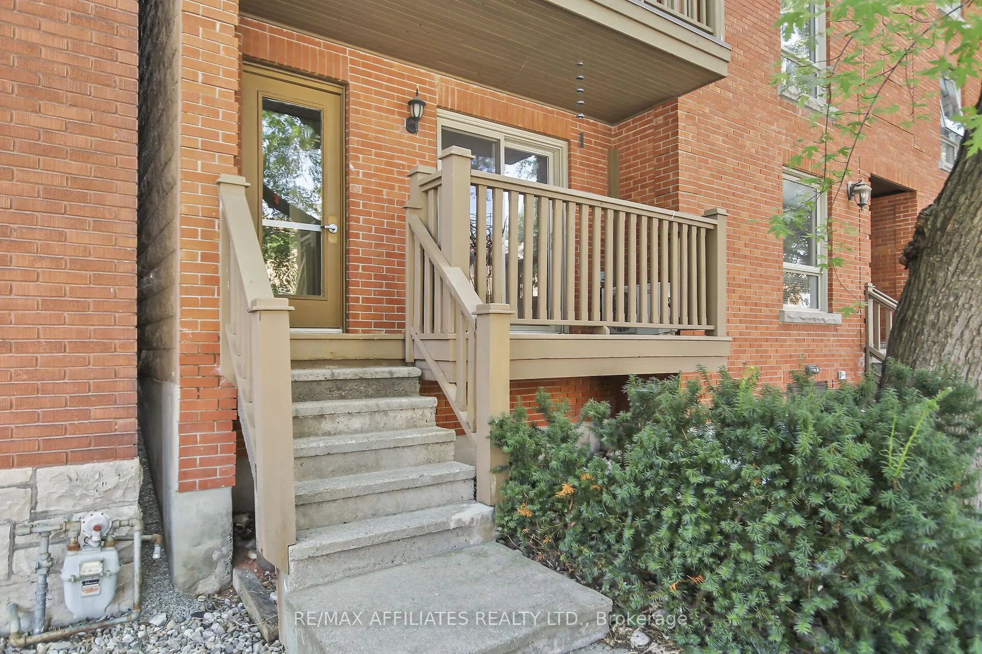 160 Bruyere Street, ##1