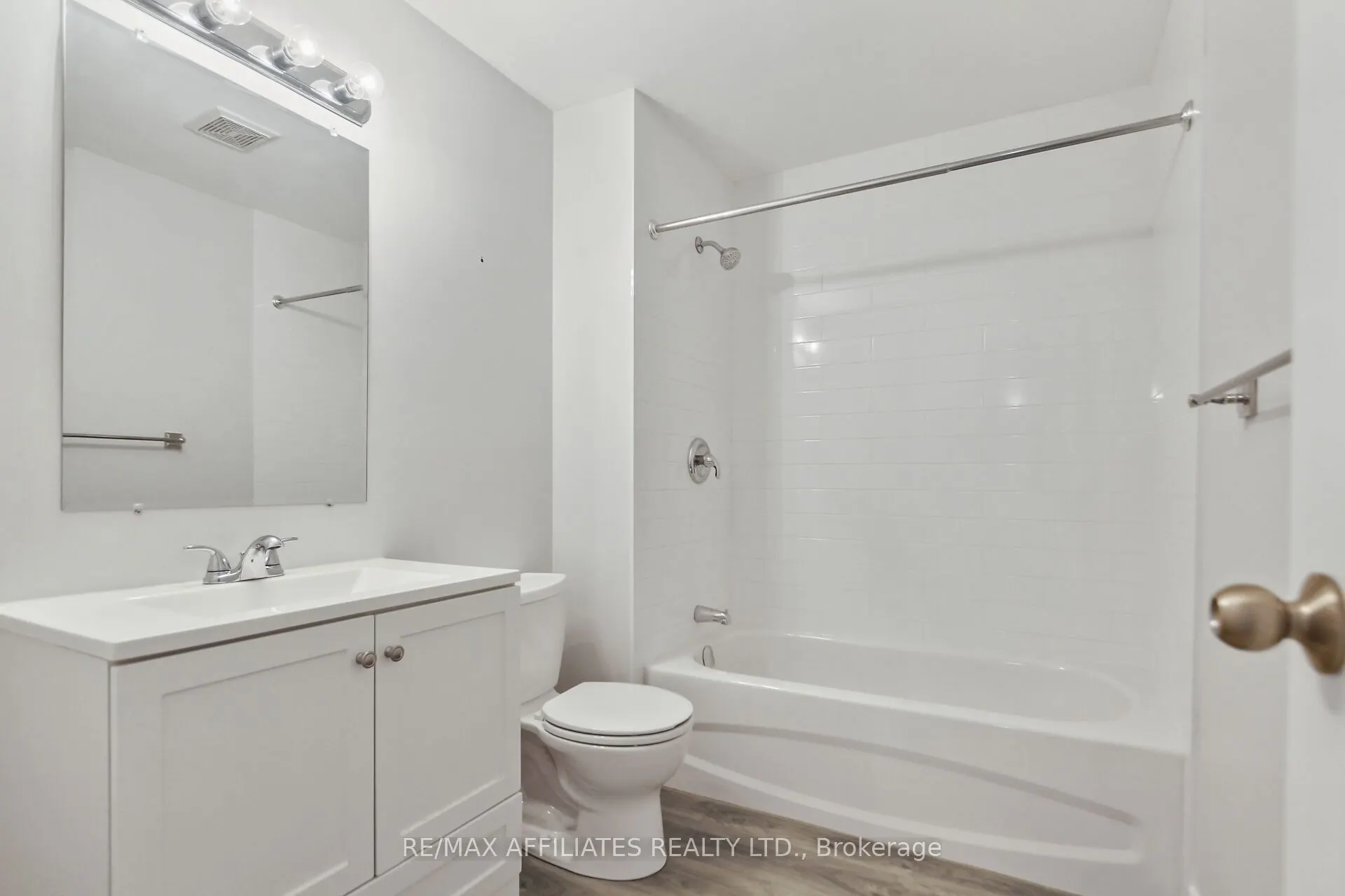 160 Bruyere Street, ##1