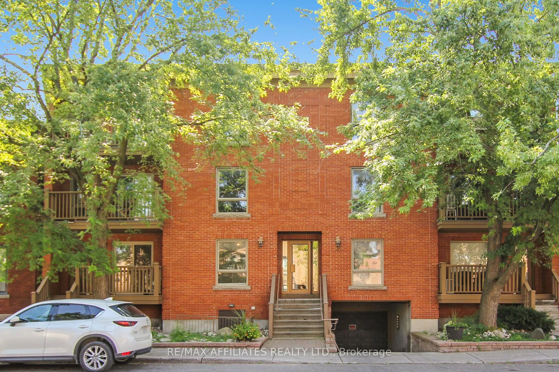 160 Bruyere Street, ##1