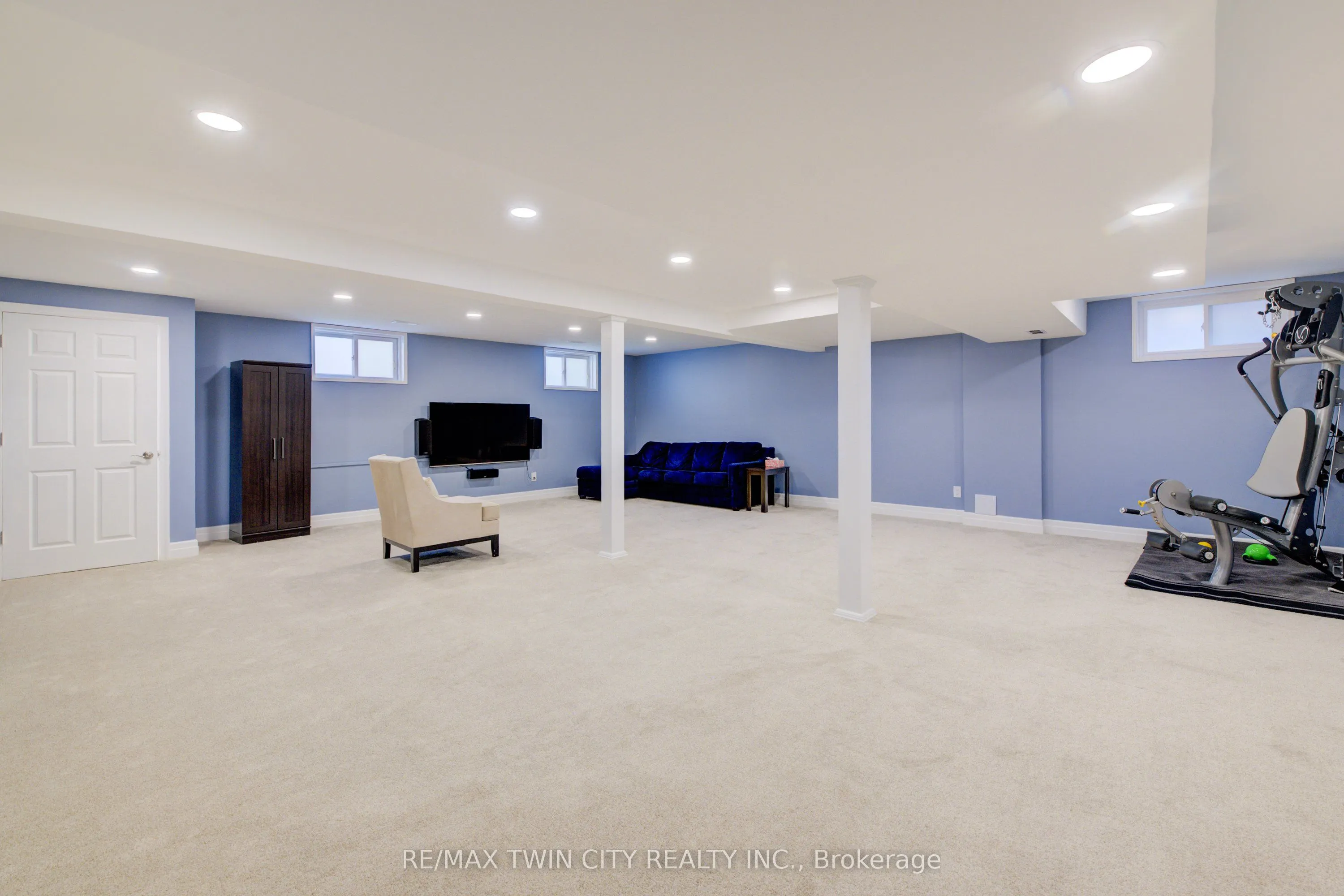 439 Northlake Drive