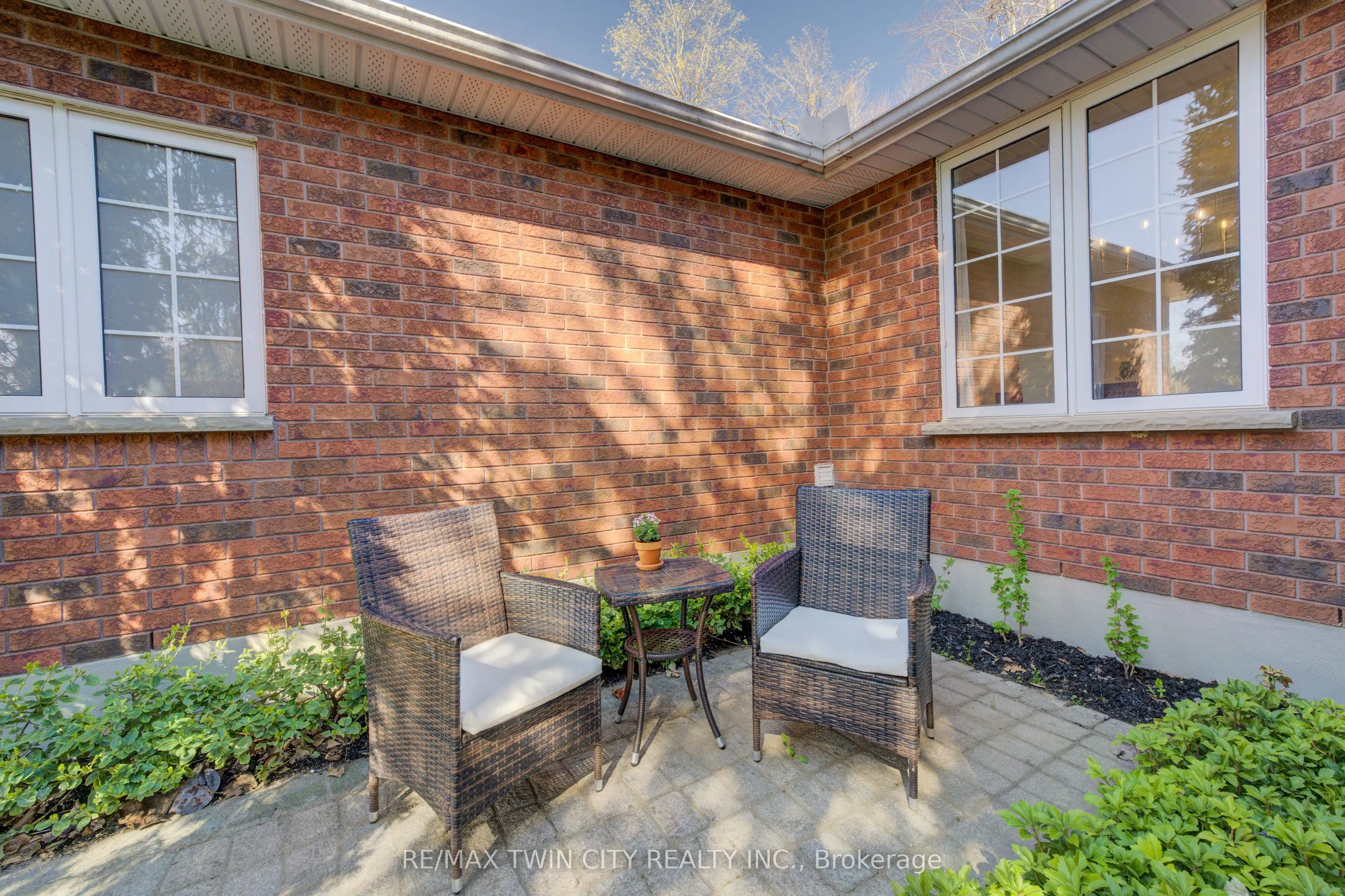 439 Northlake Drive