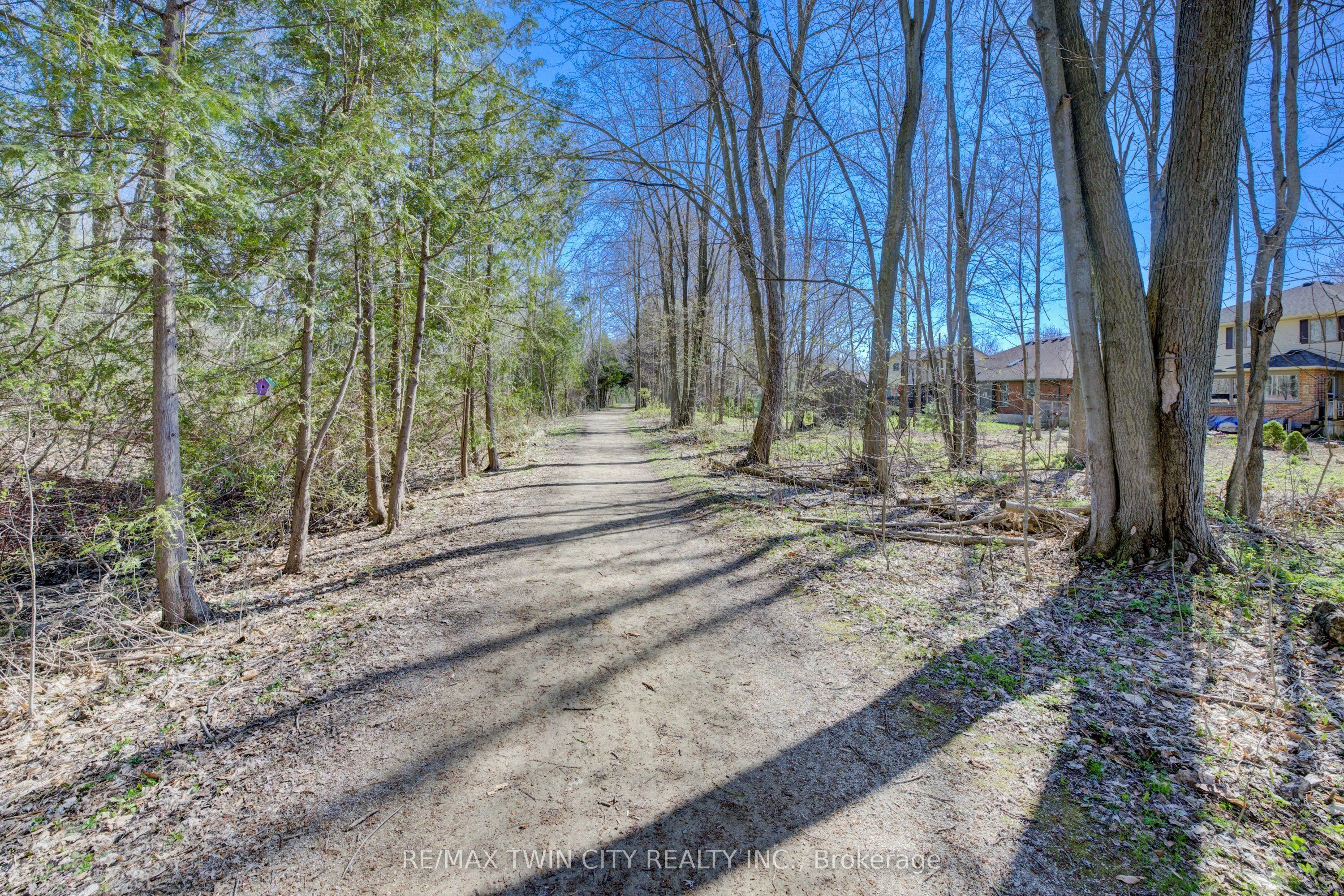 439 Northlake Drive