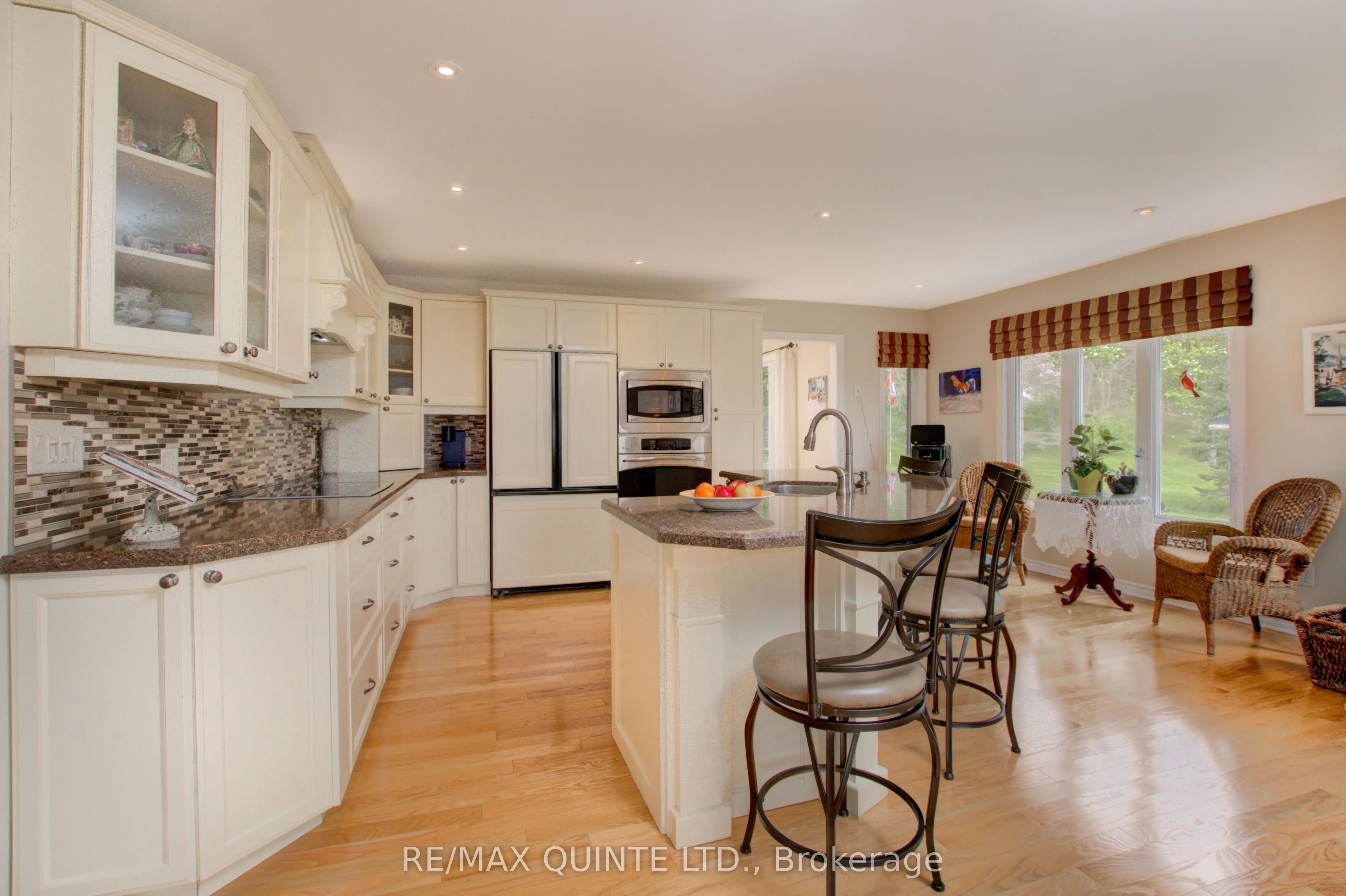 38 Oakridge Drive
