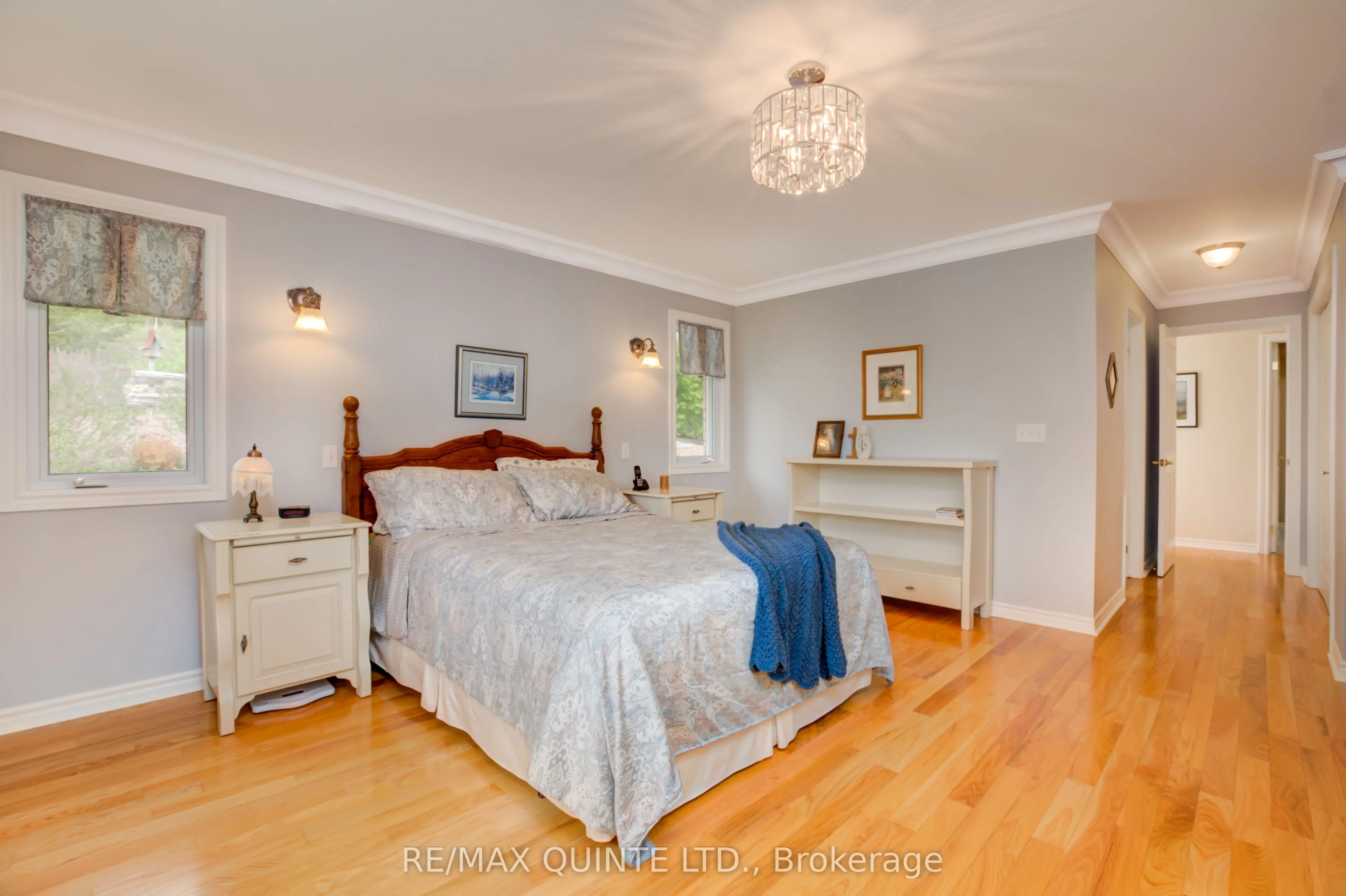 38 Oakridge Drive