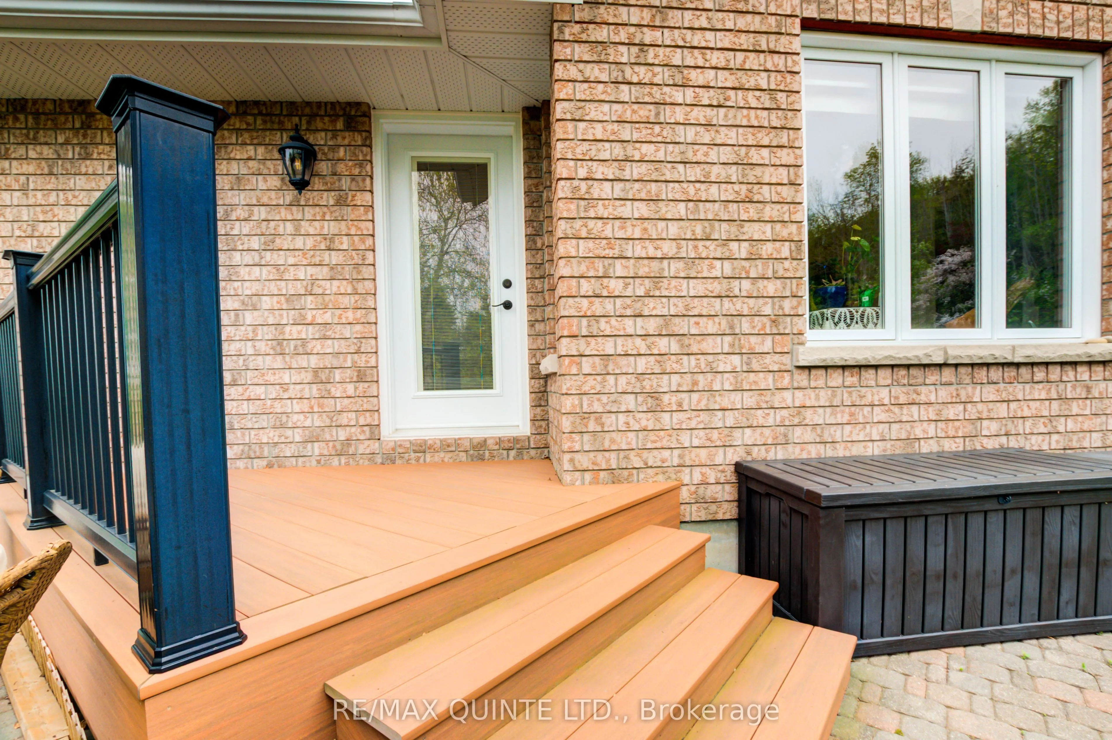 38 Oakridge Drive