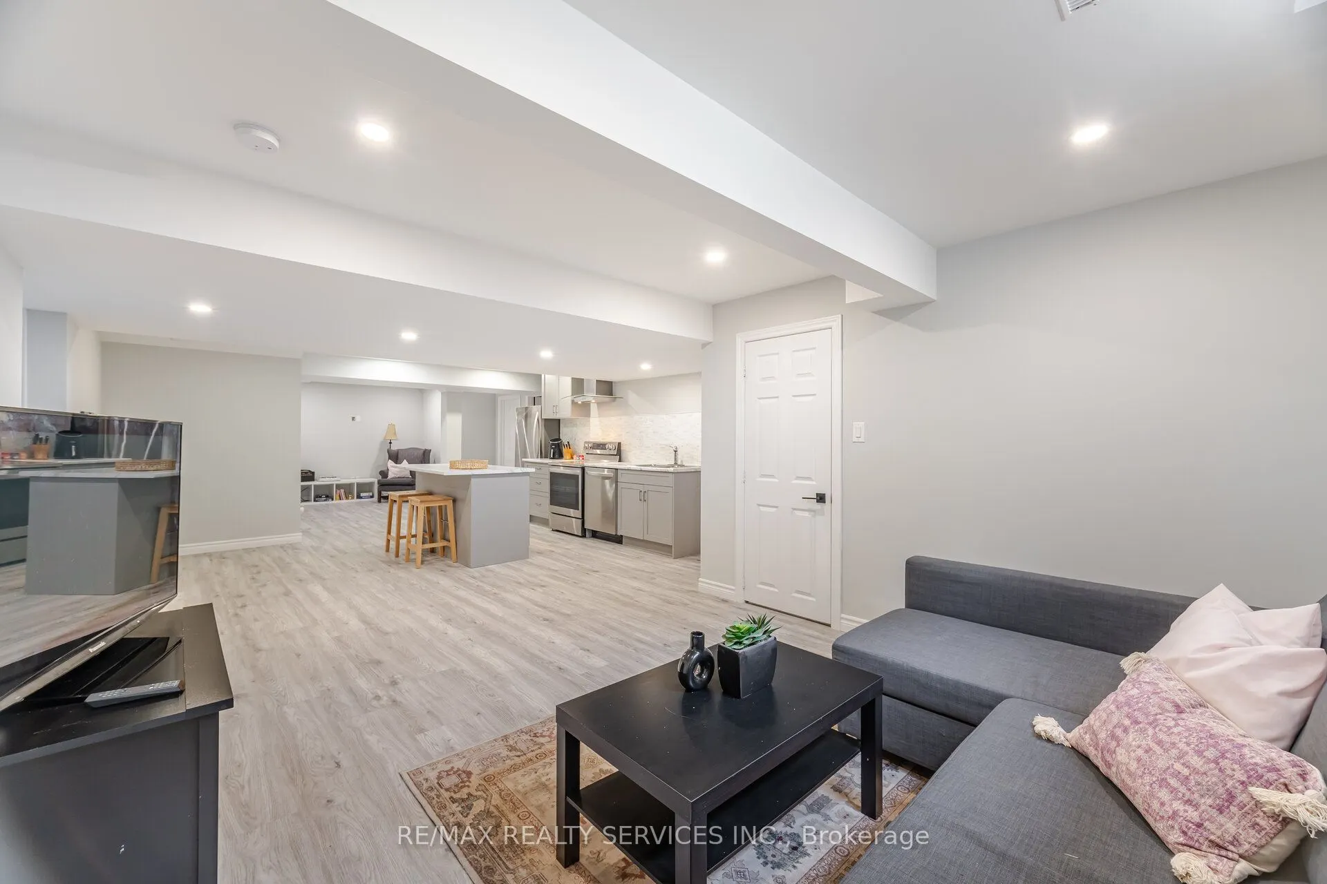 24 Brookhaven Crescent