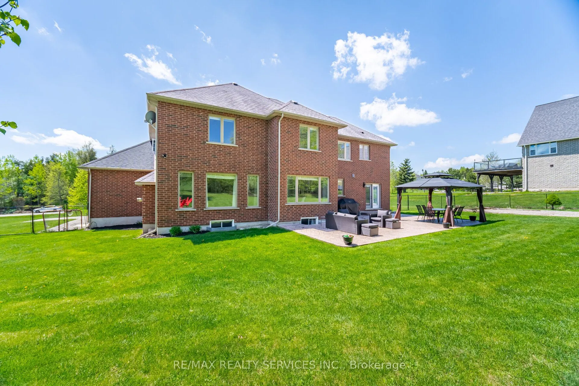 24 Brookhaven Crescent