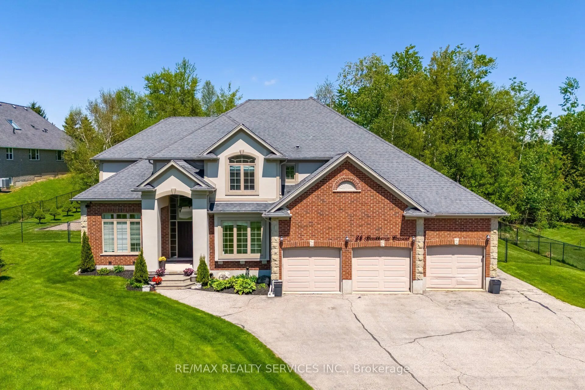 24 Brookhaven Crescent