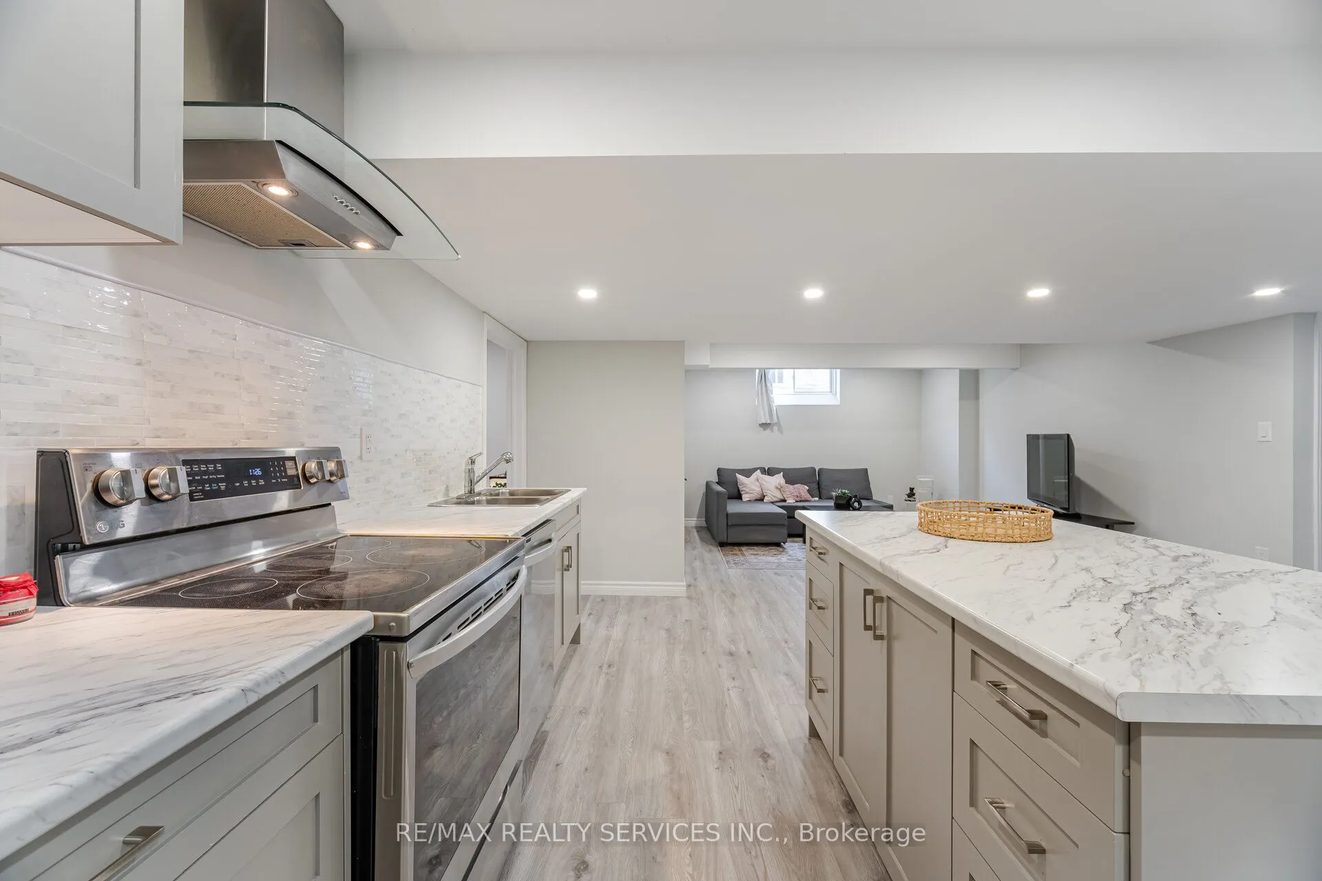 24 Brookhaven Crescent