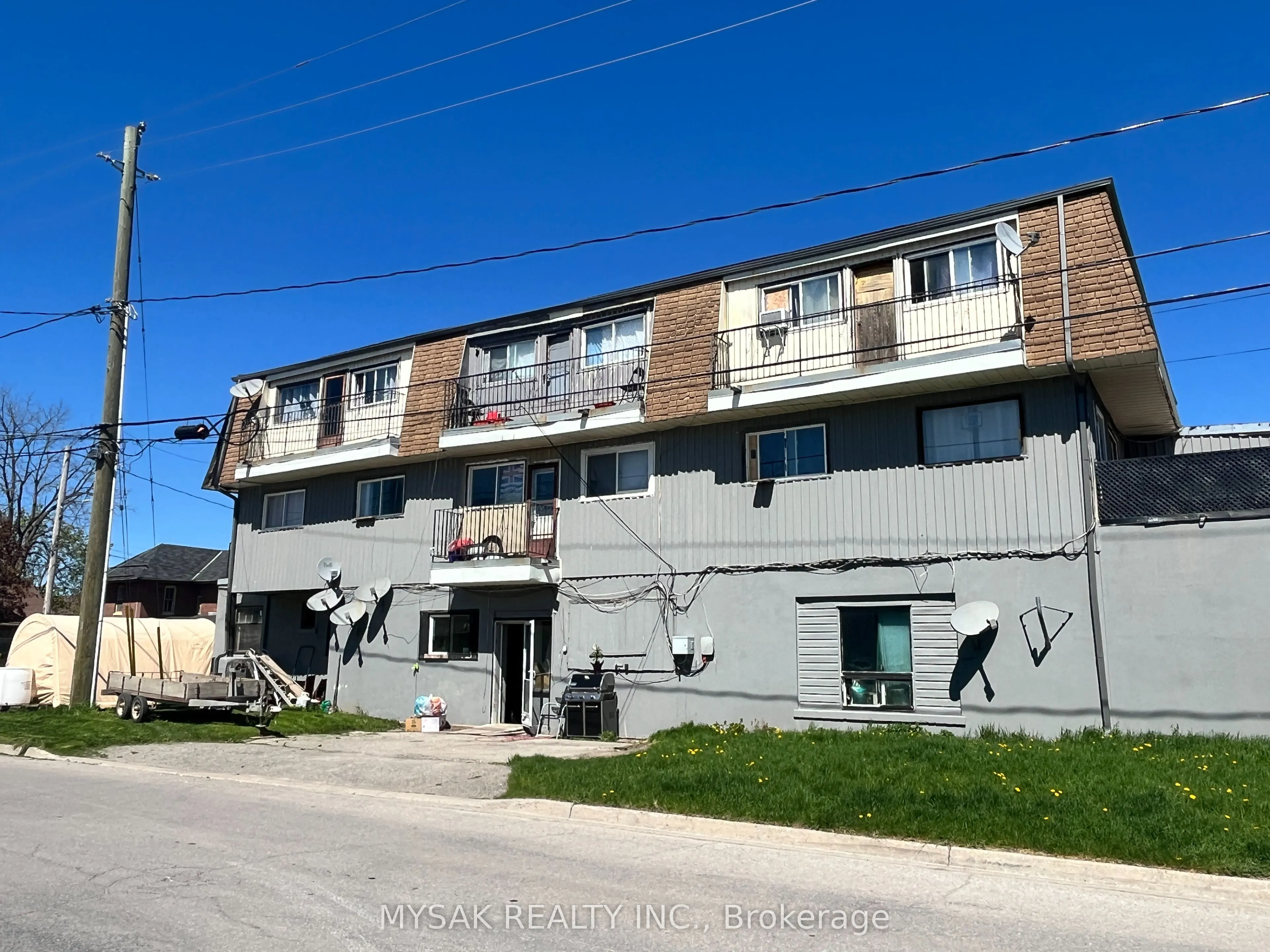65 Glenelg Street W
