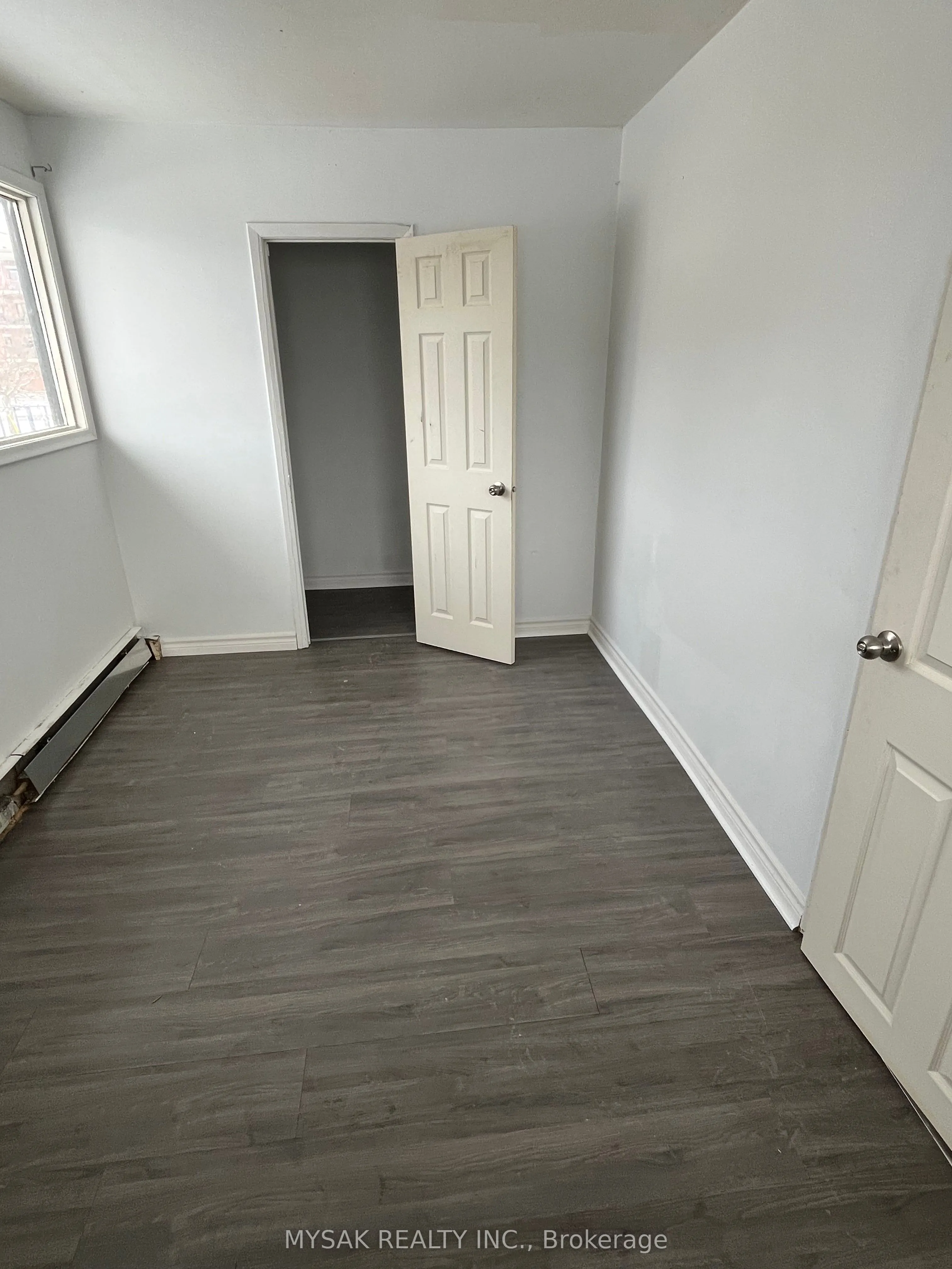 65 Glenelg Street W