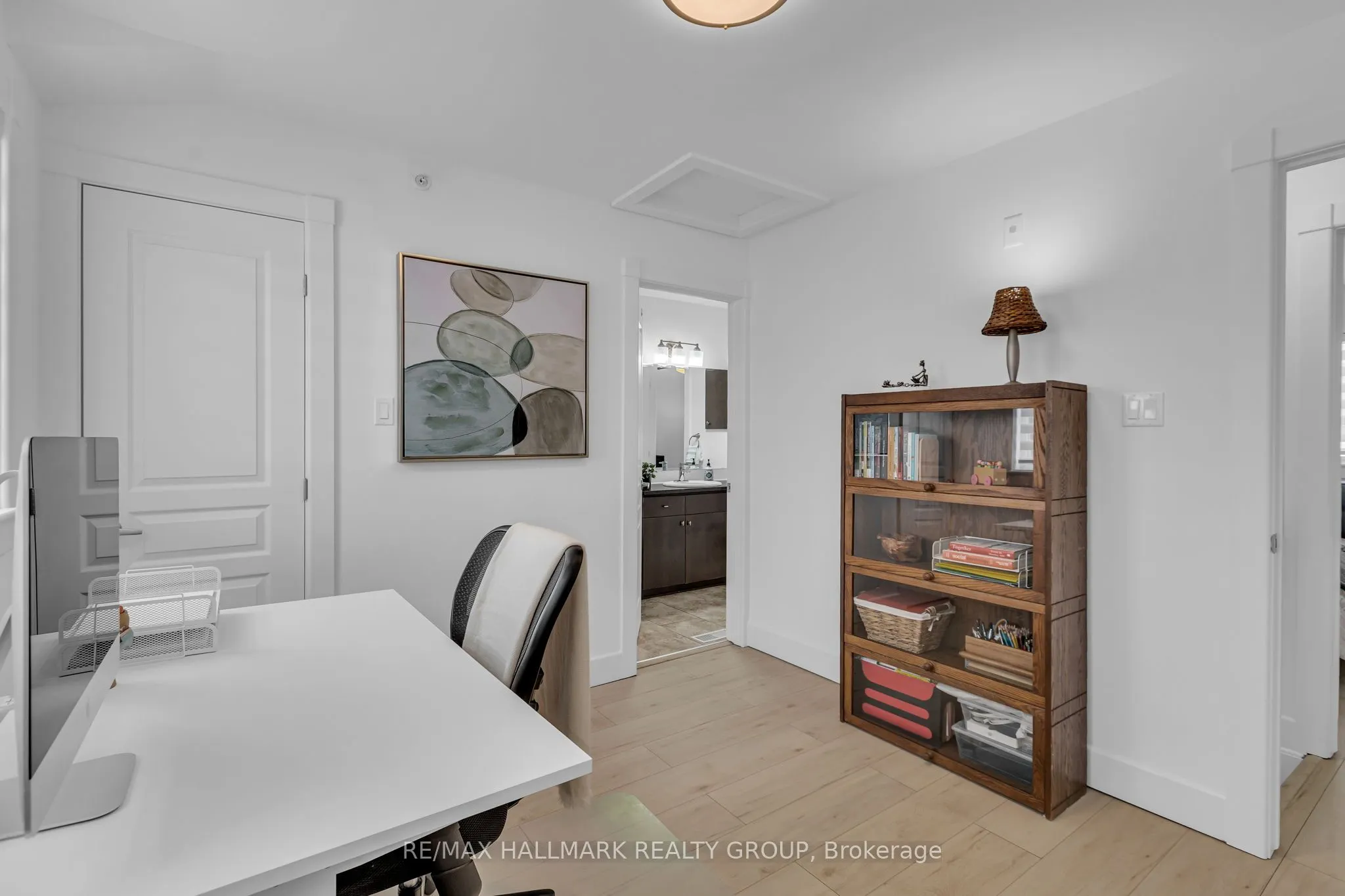 124 Guigues Avenue, #D124