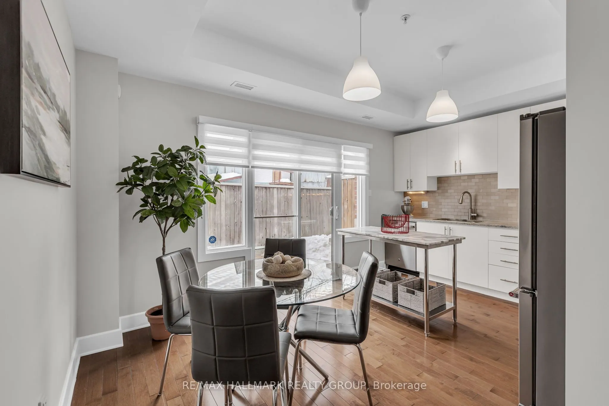124 Guigues Avenue, #D124