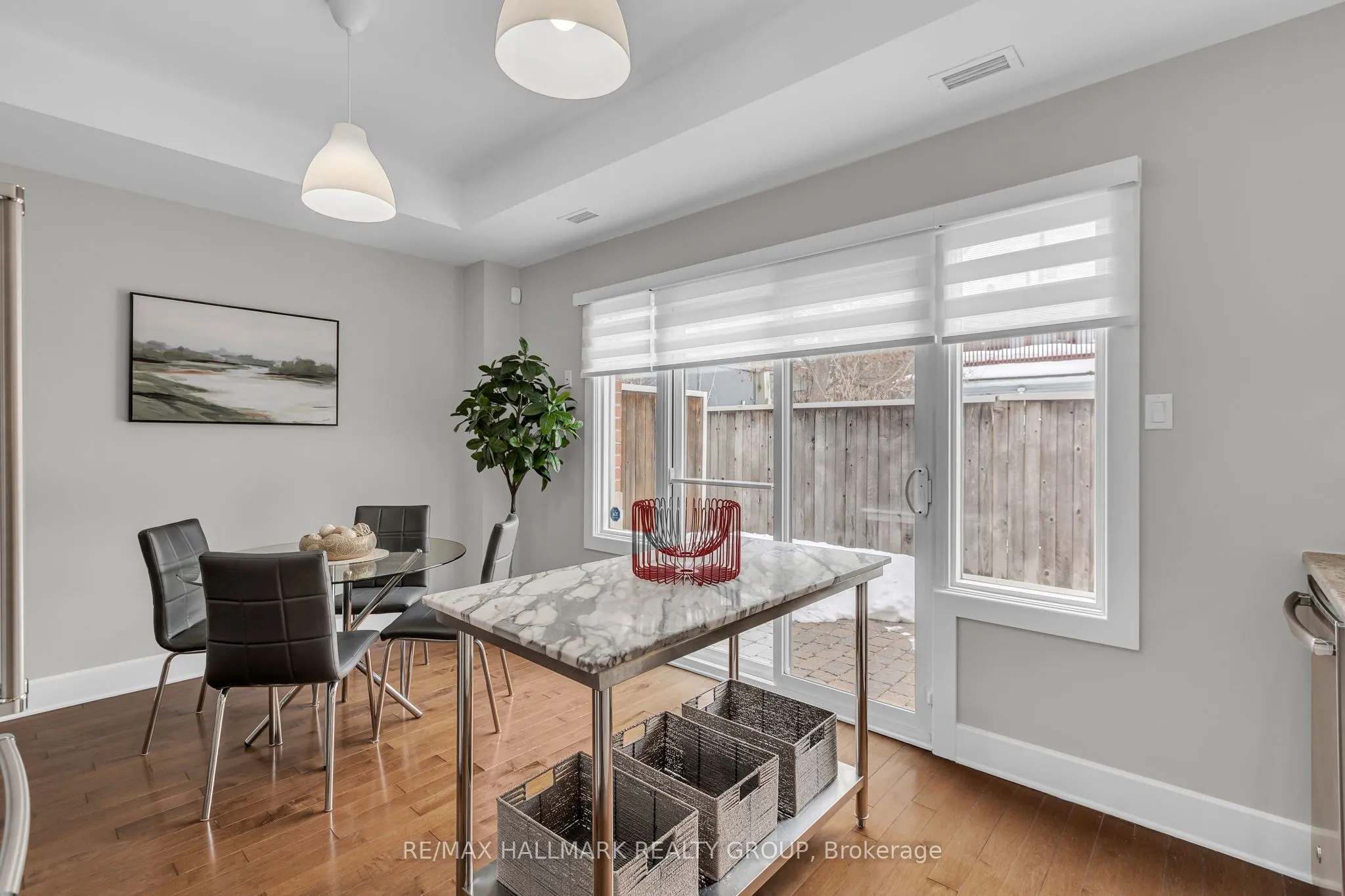 124 Guigues Avenue, #D124