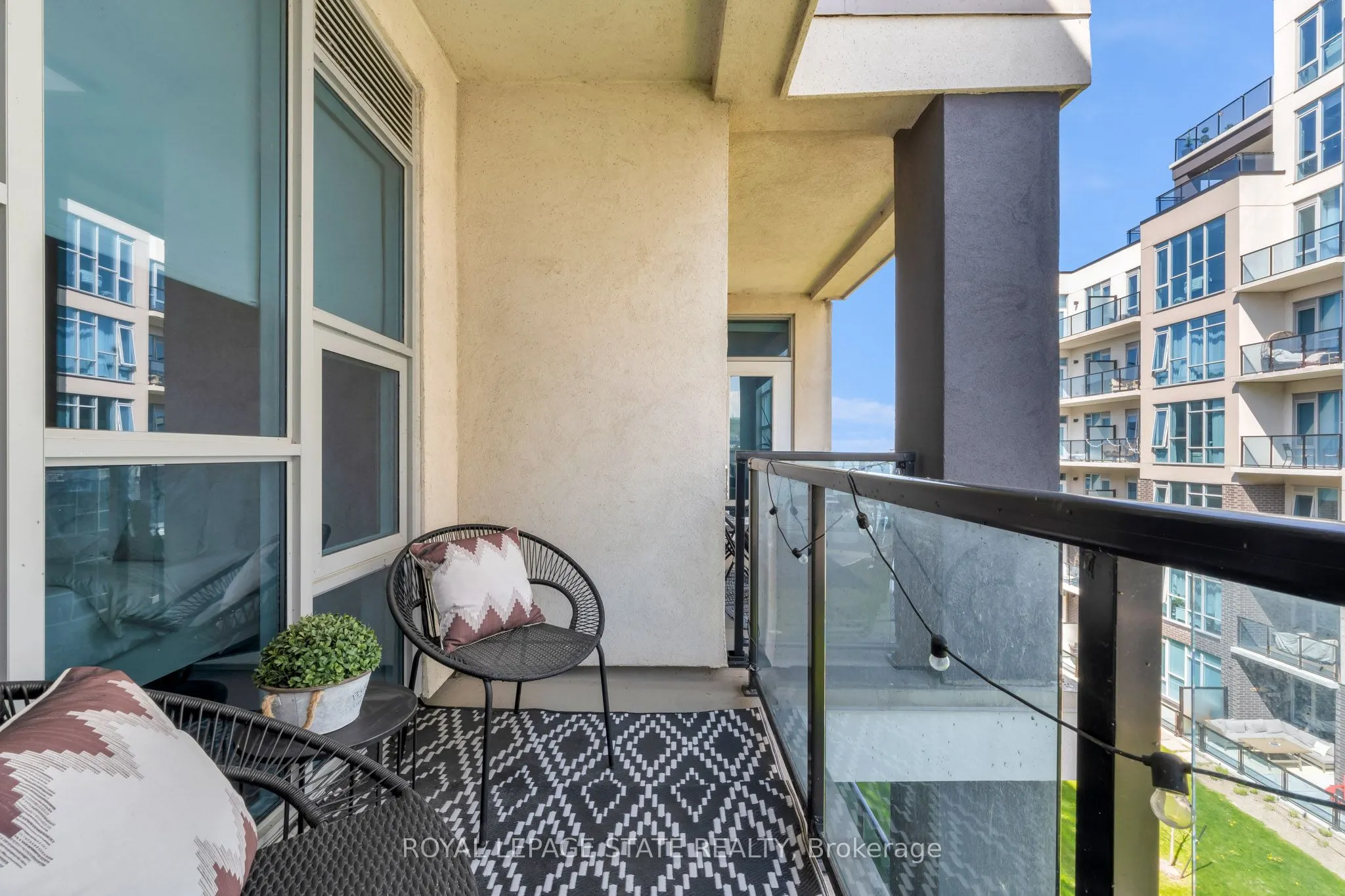 10 Concord Place, #416
