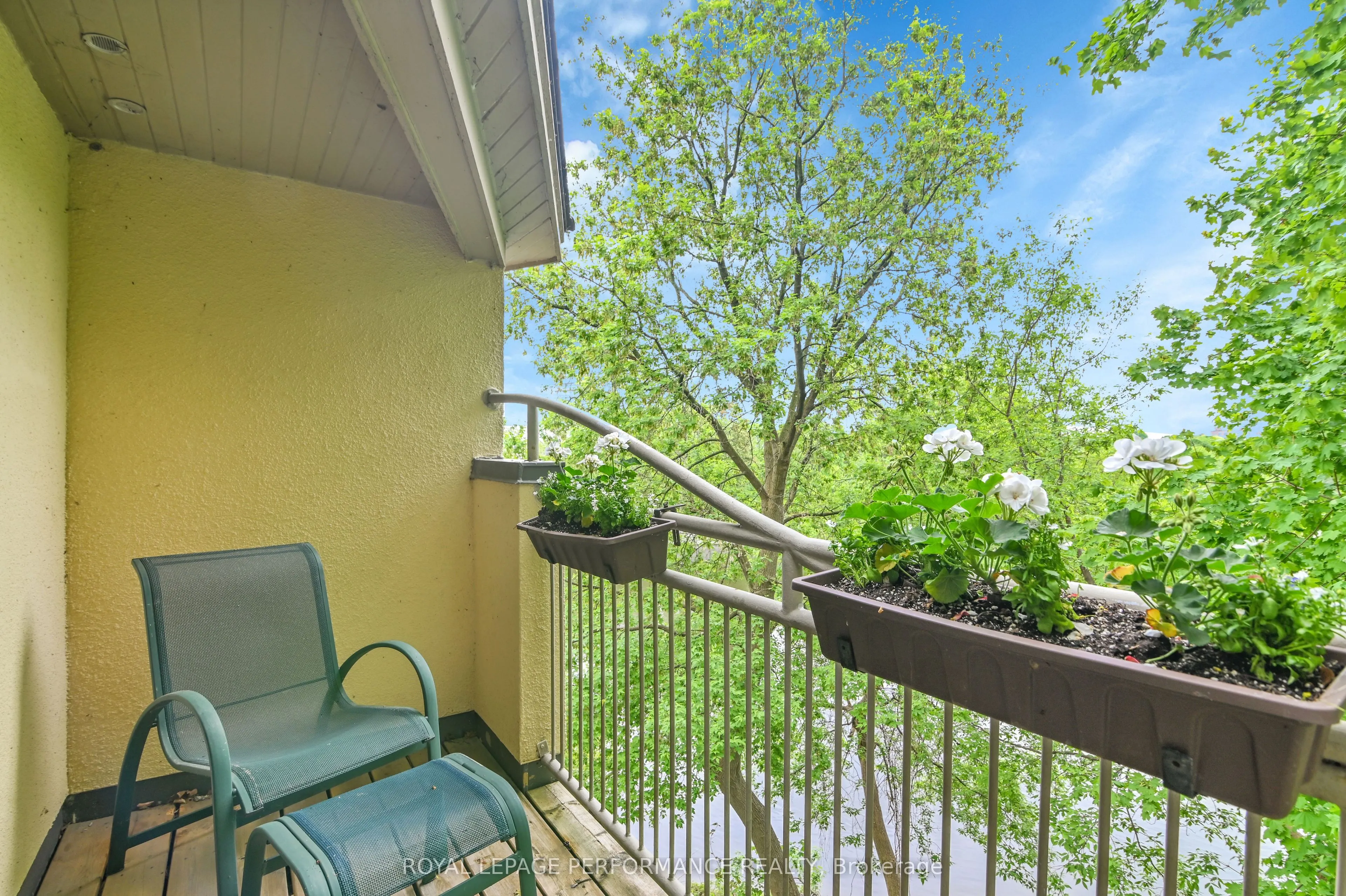 250 Fountain Place, #130E
