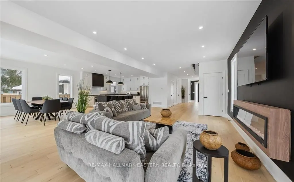678 Otonabee Drive