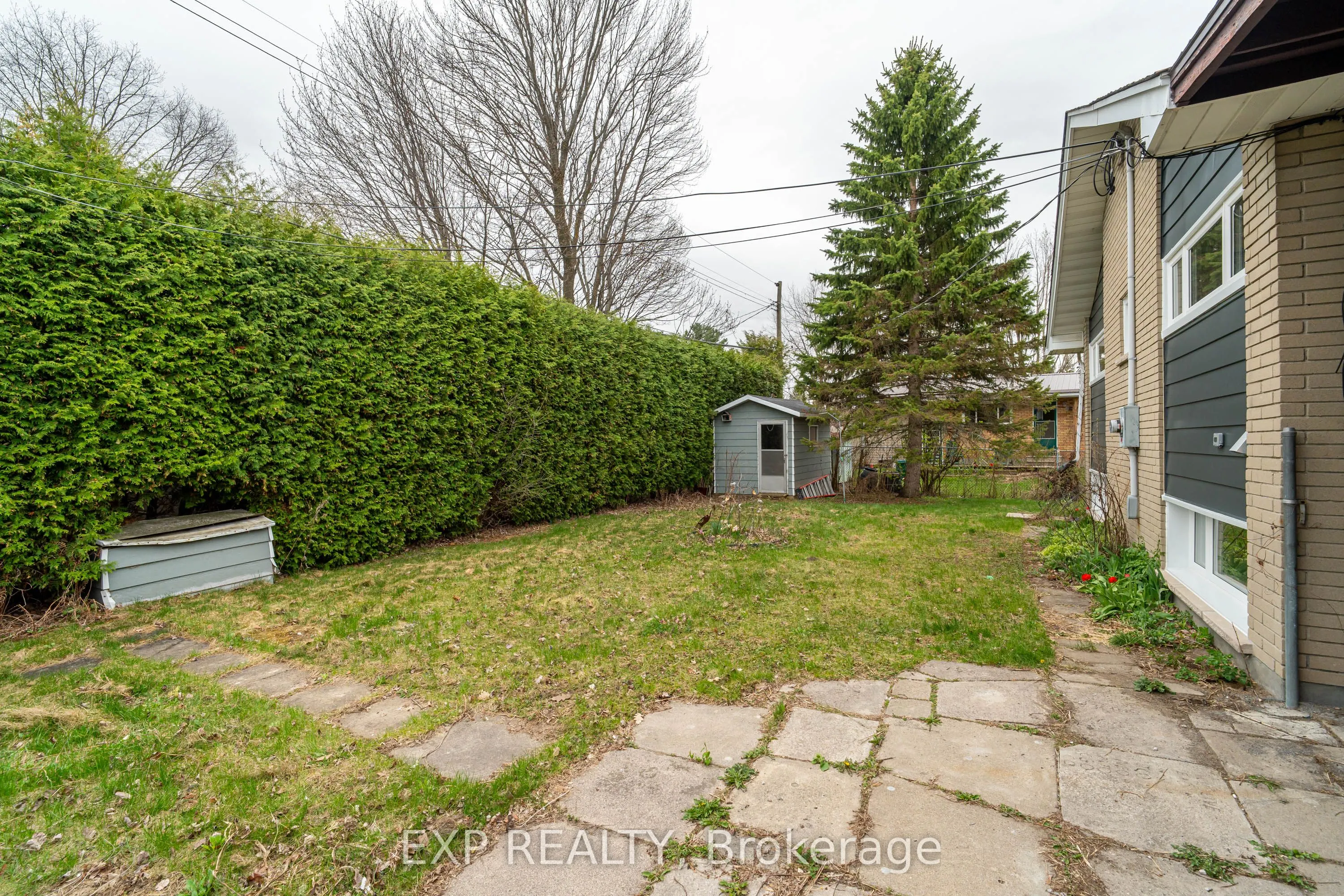120 Knoxdale Road