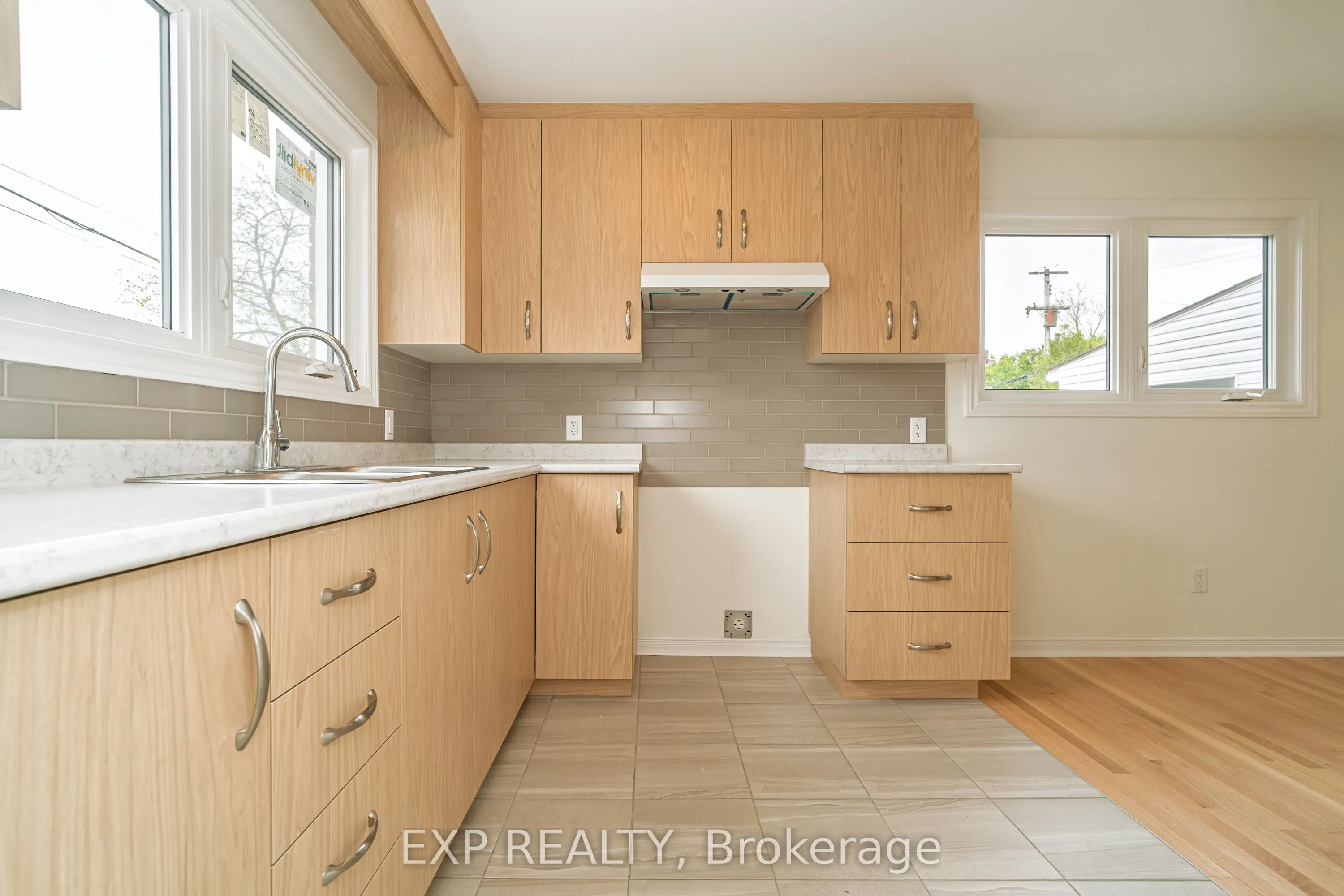 120 Knoxdale Road
