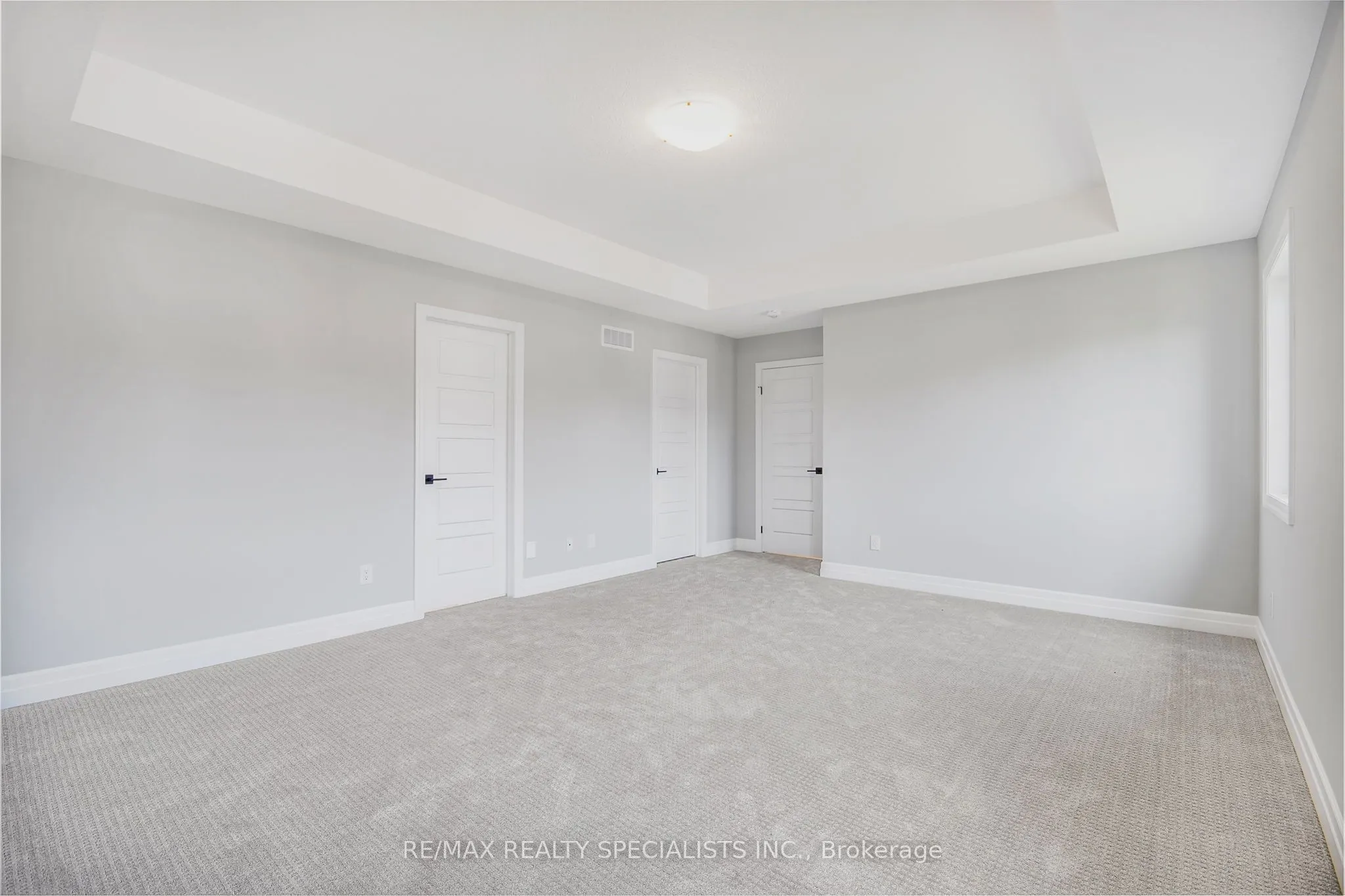 30 Sycamore Drive N