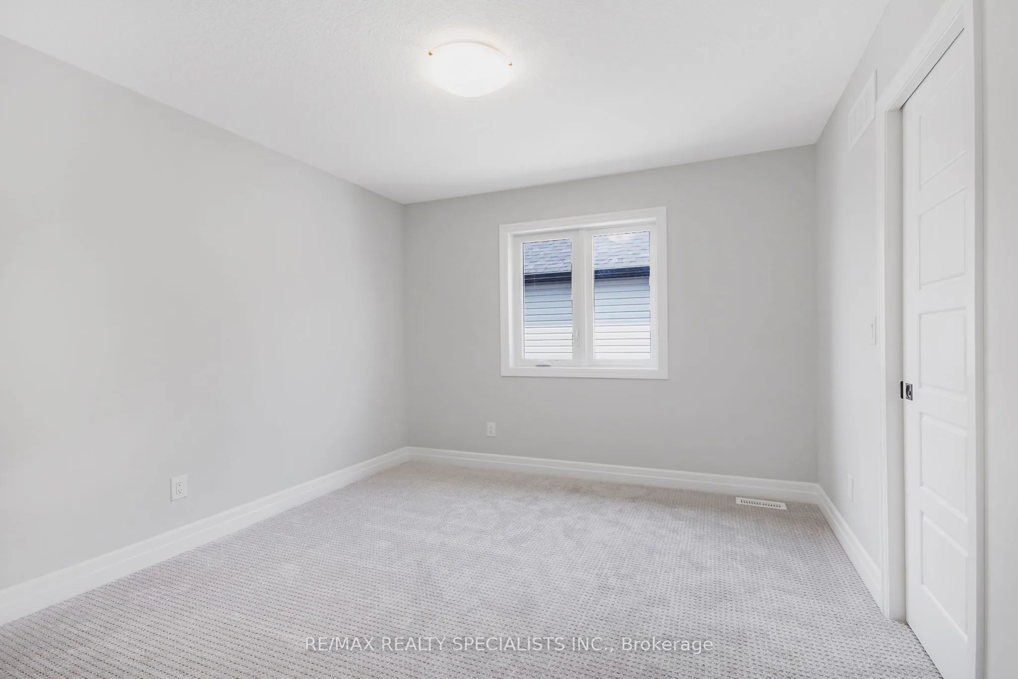 30 Sycamore Drive N