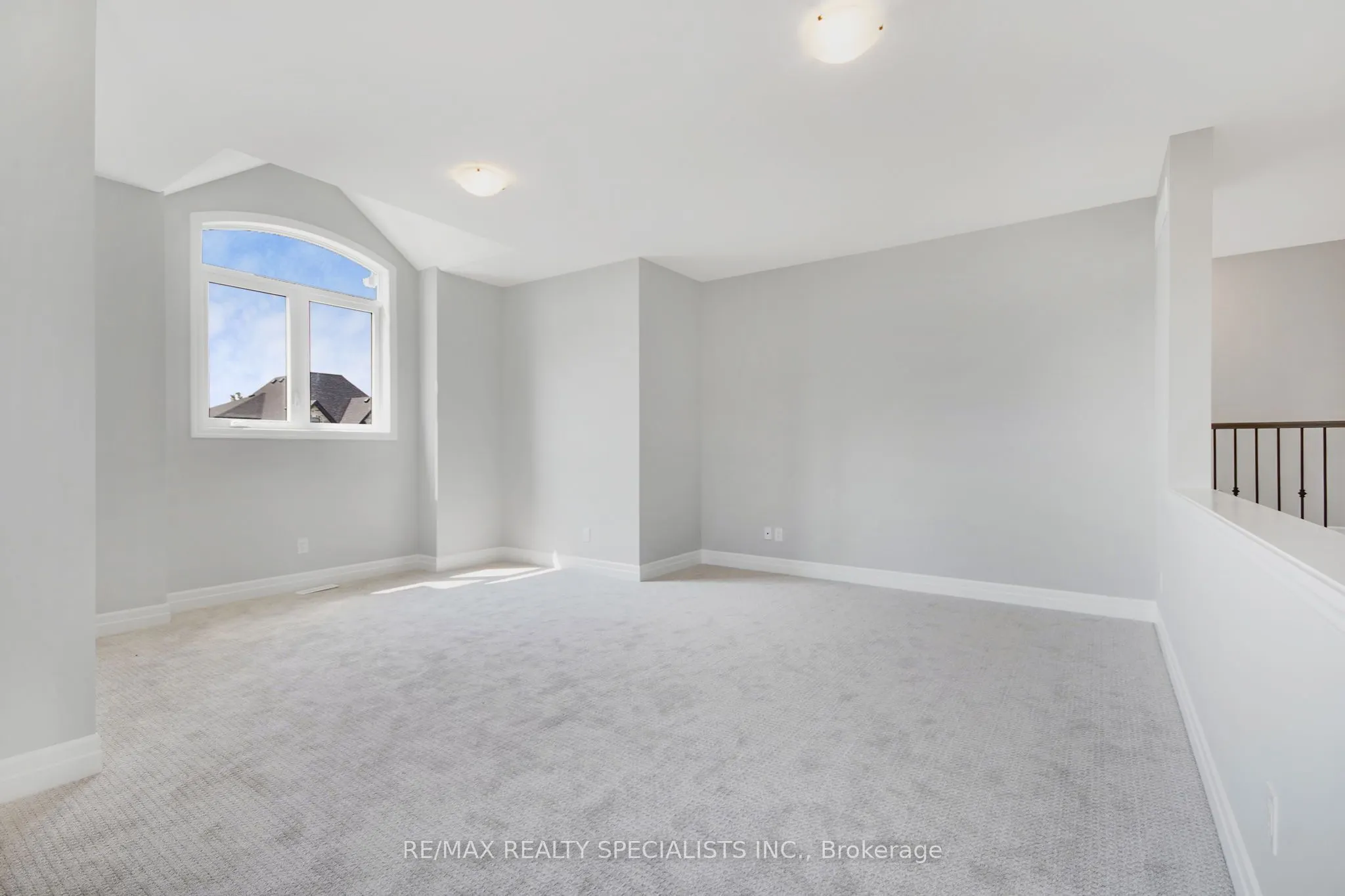 30 Sycamore Drive N