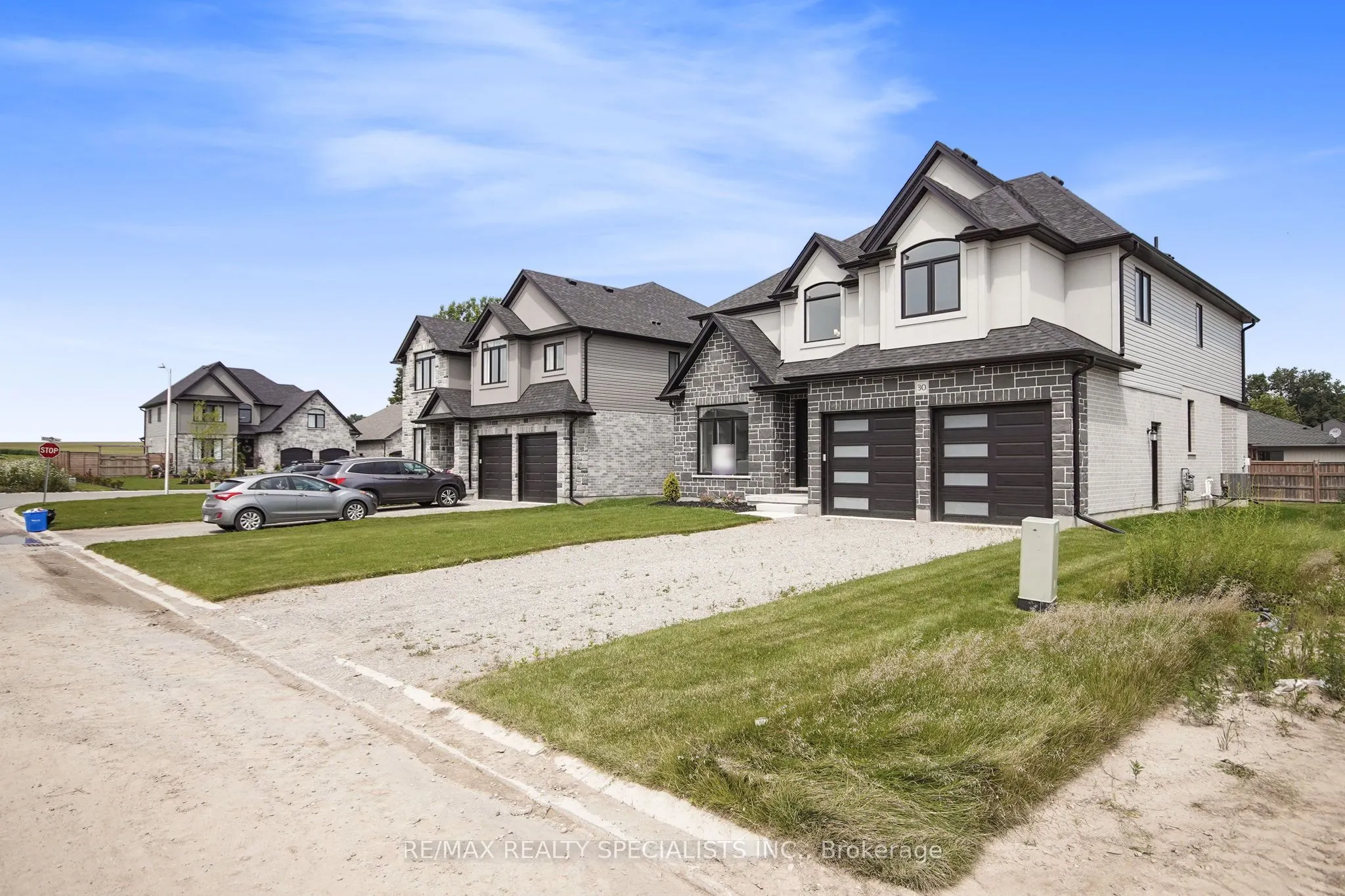 30 Sycamore Drive N