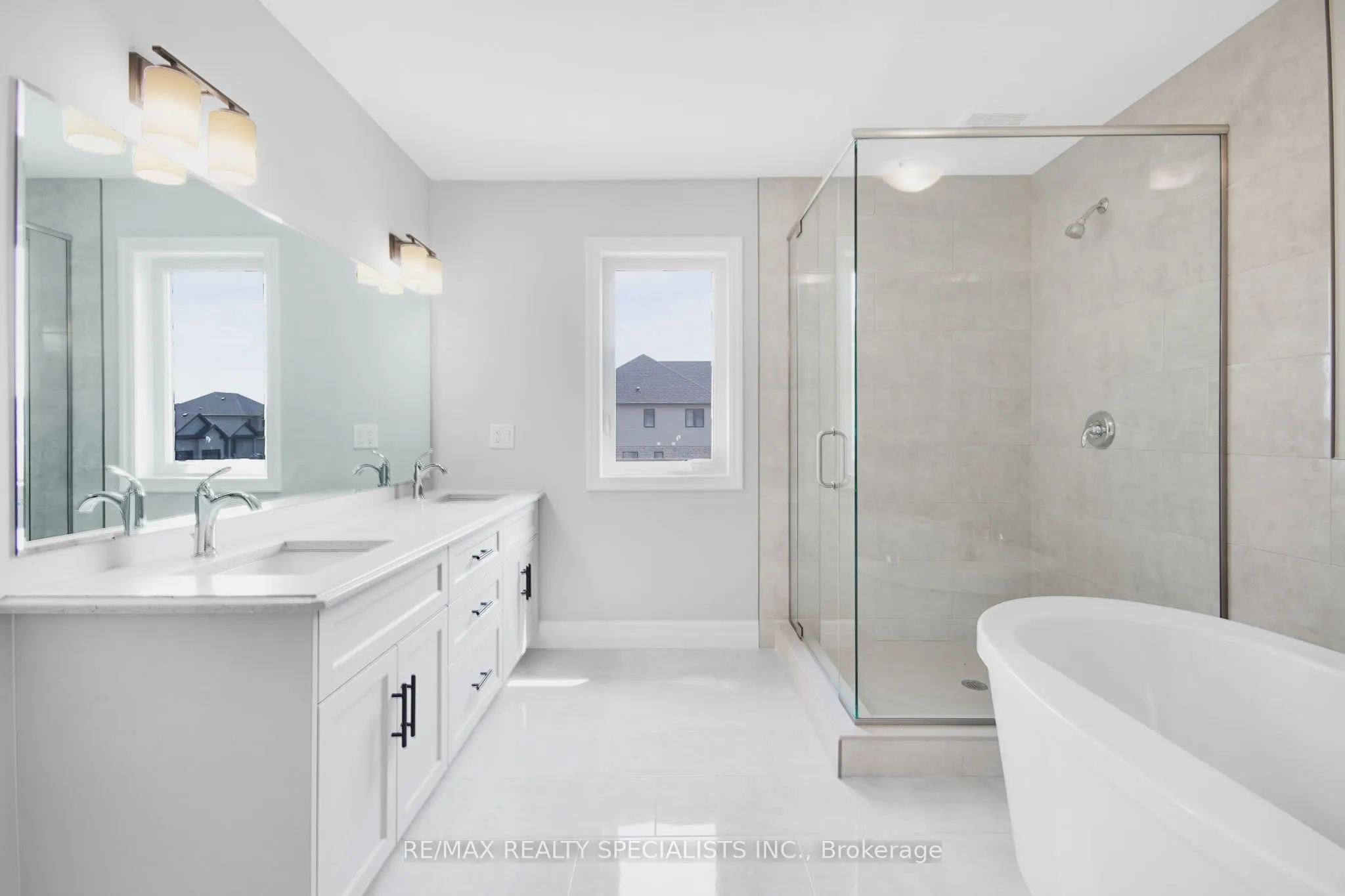 30 Sycamore Drive N