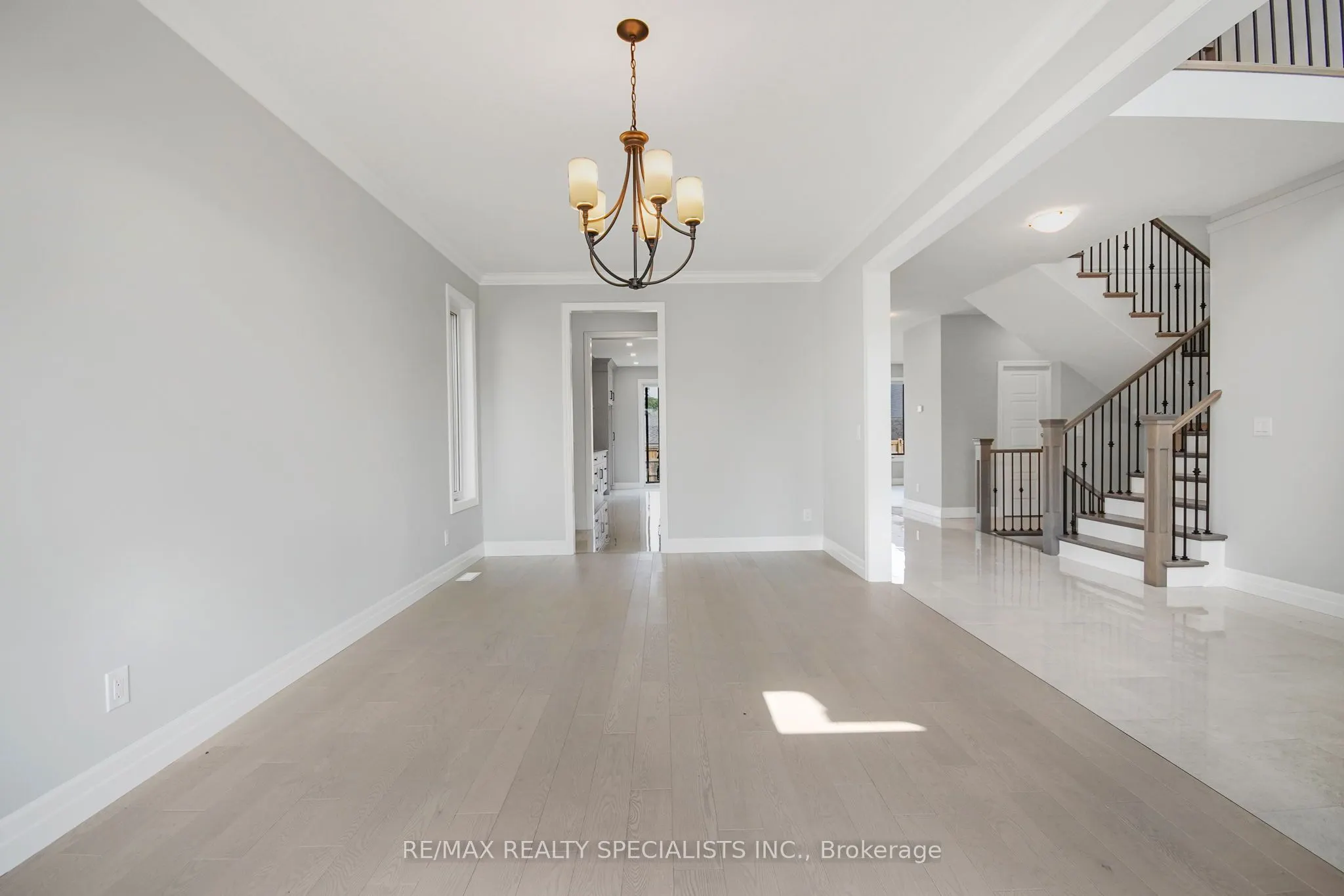 30 Sycamore Drive N
