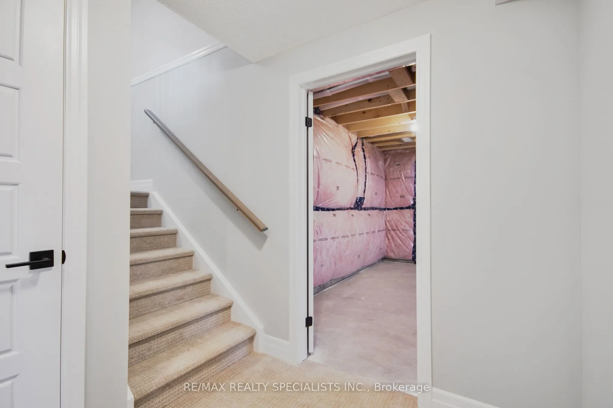 30 Sycamore Drive N