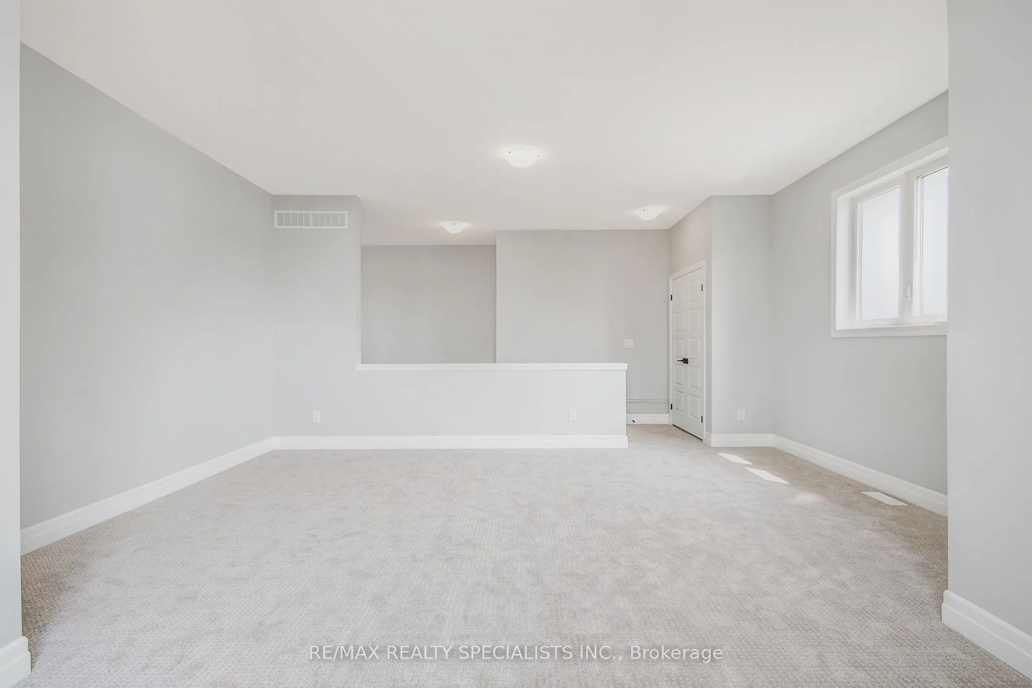 30 Sycamore Drive N