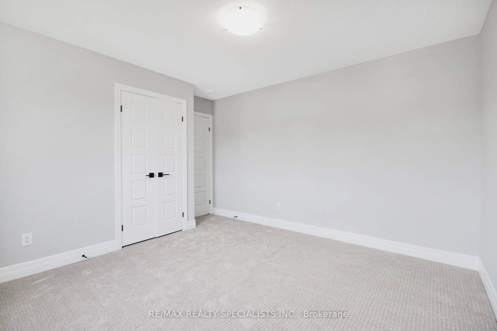 30 Sycamore Drive N