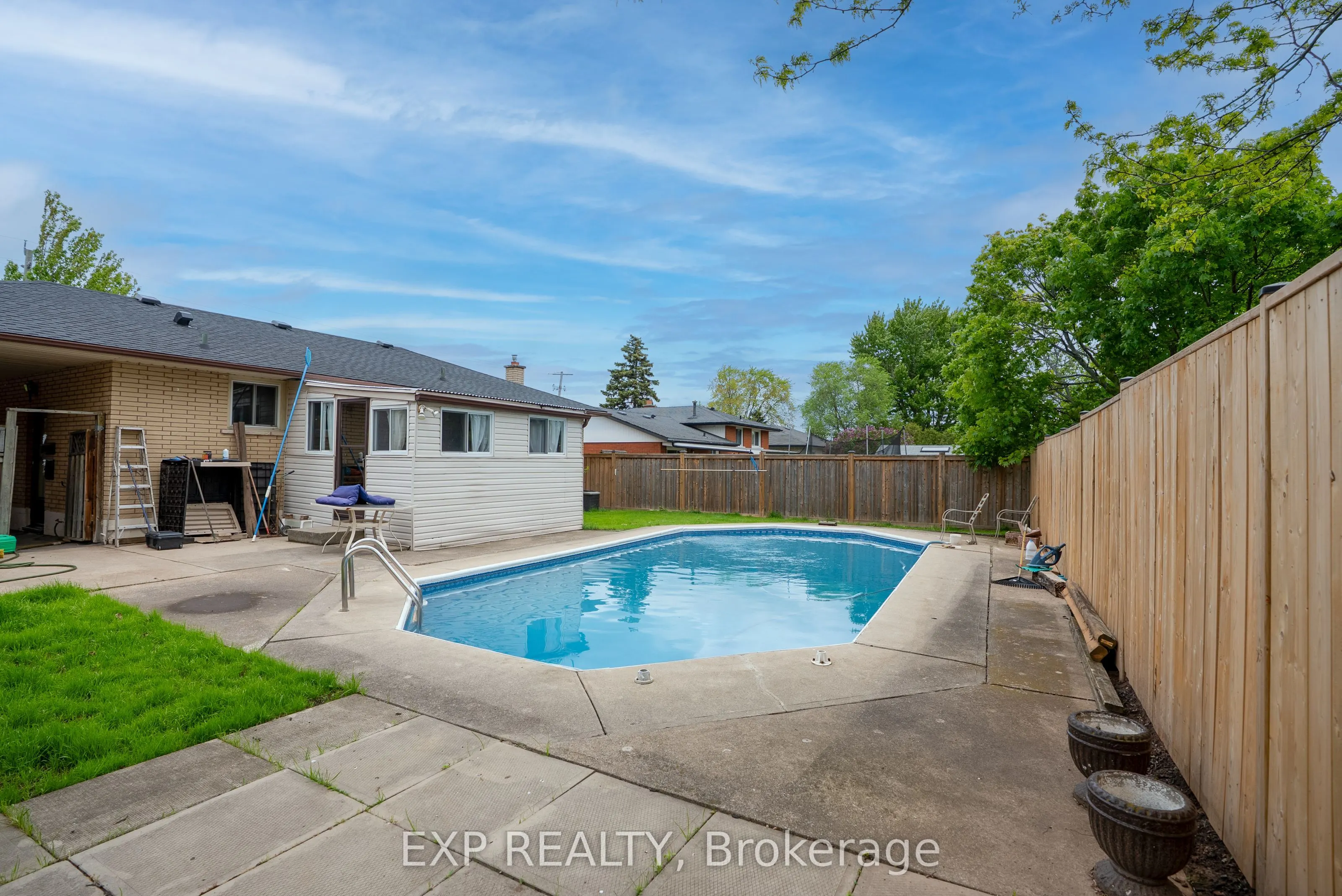 402 Kerman Avenue