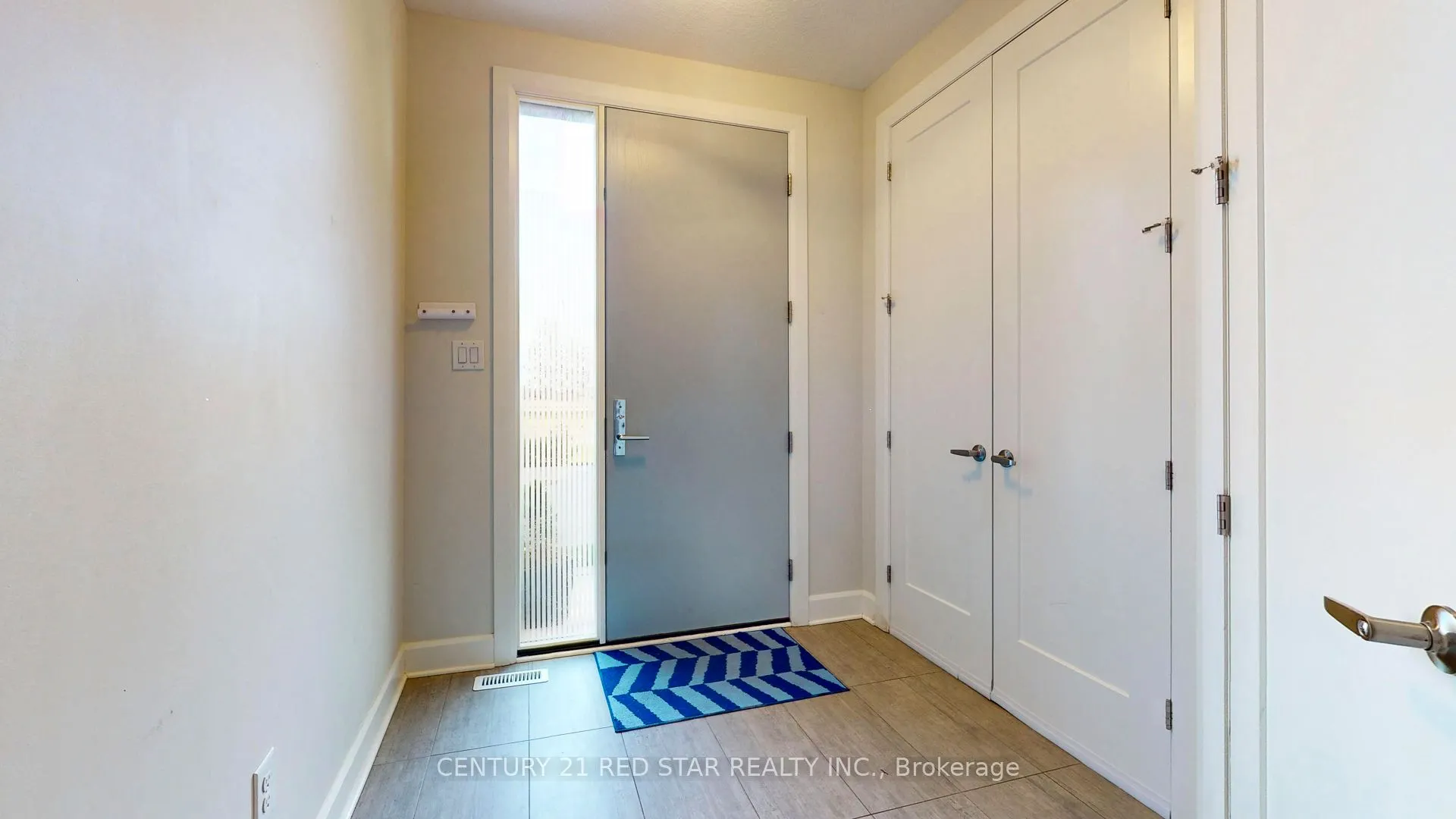 499 Sophia Crescent #32