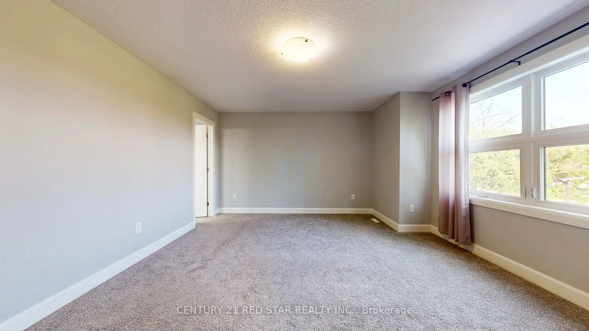 499 Sophia Crescent #32