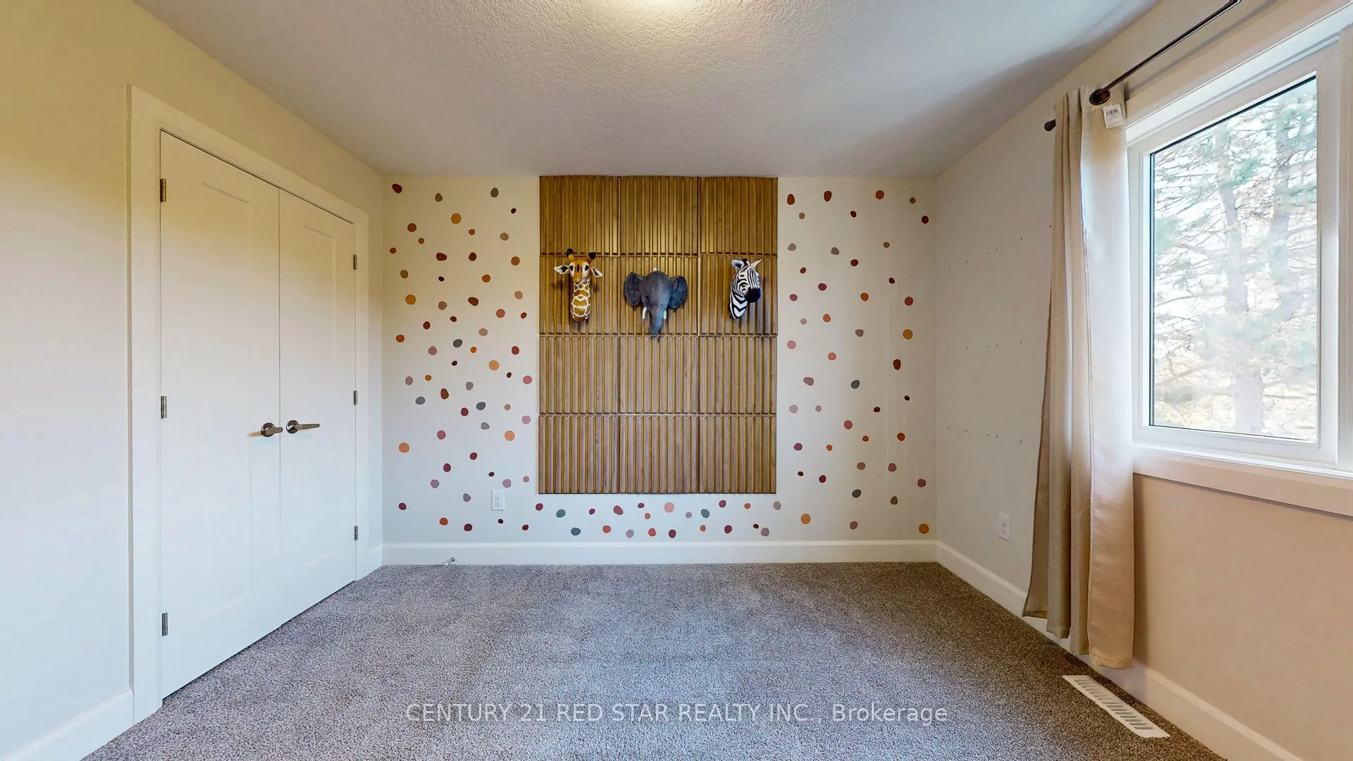 499 Sophia Crescent #32