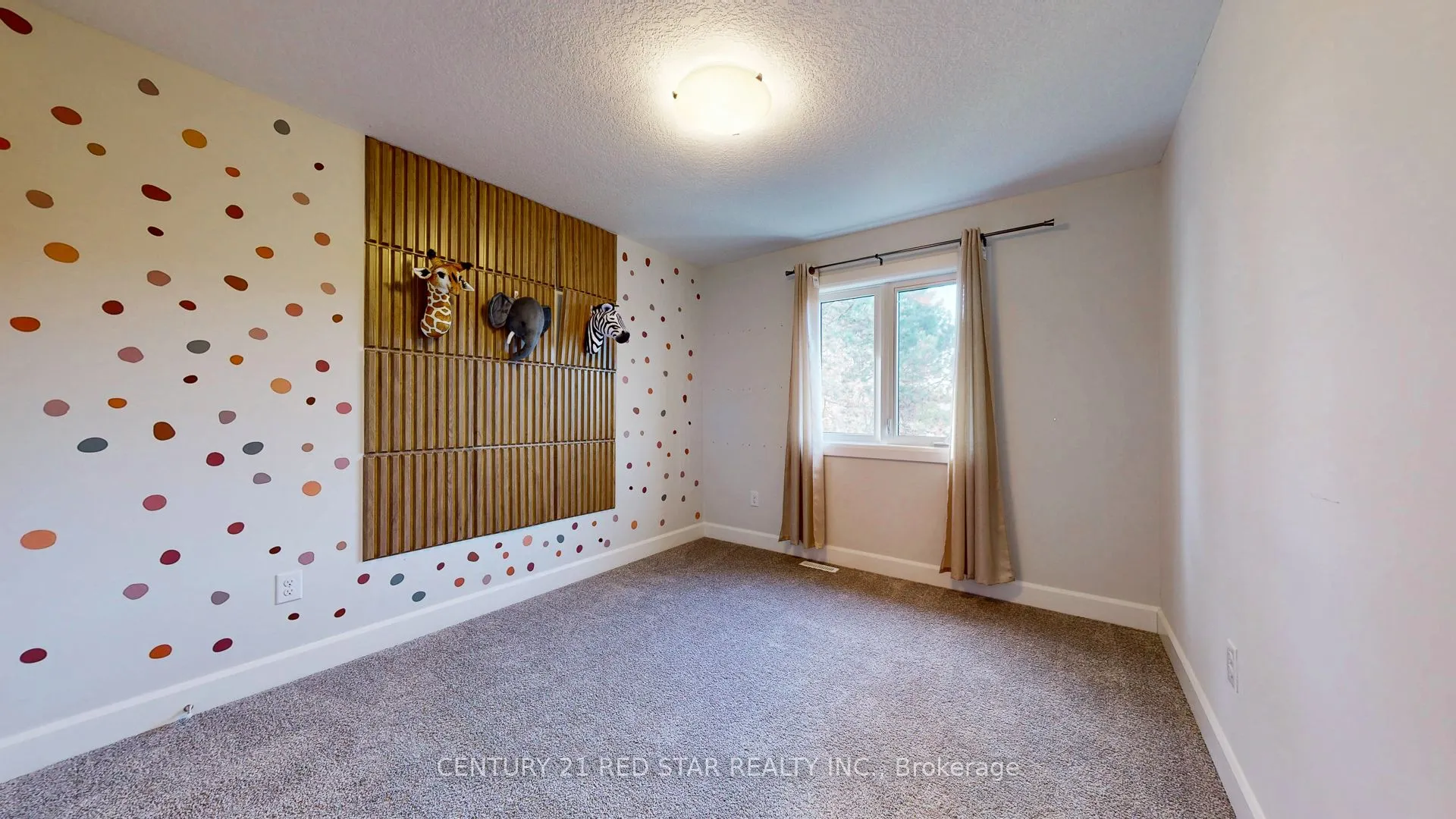 499 Sophia Crescent #32