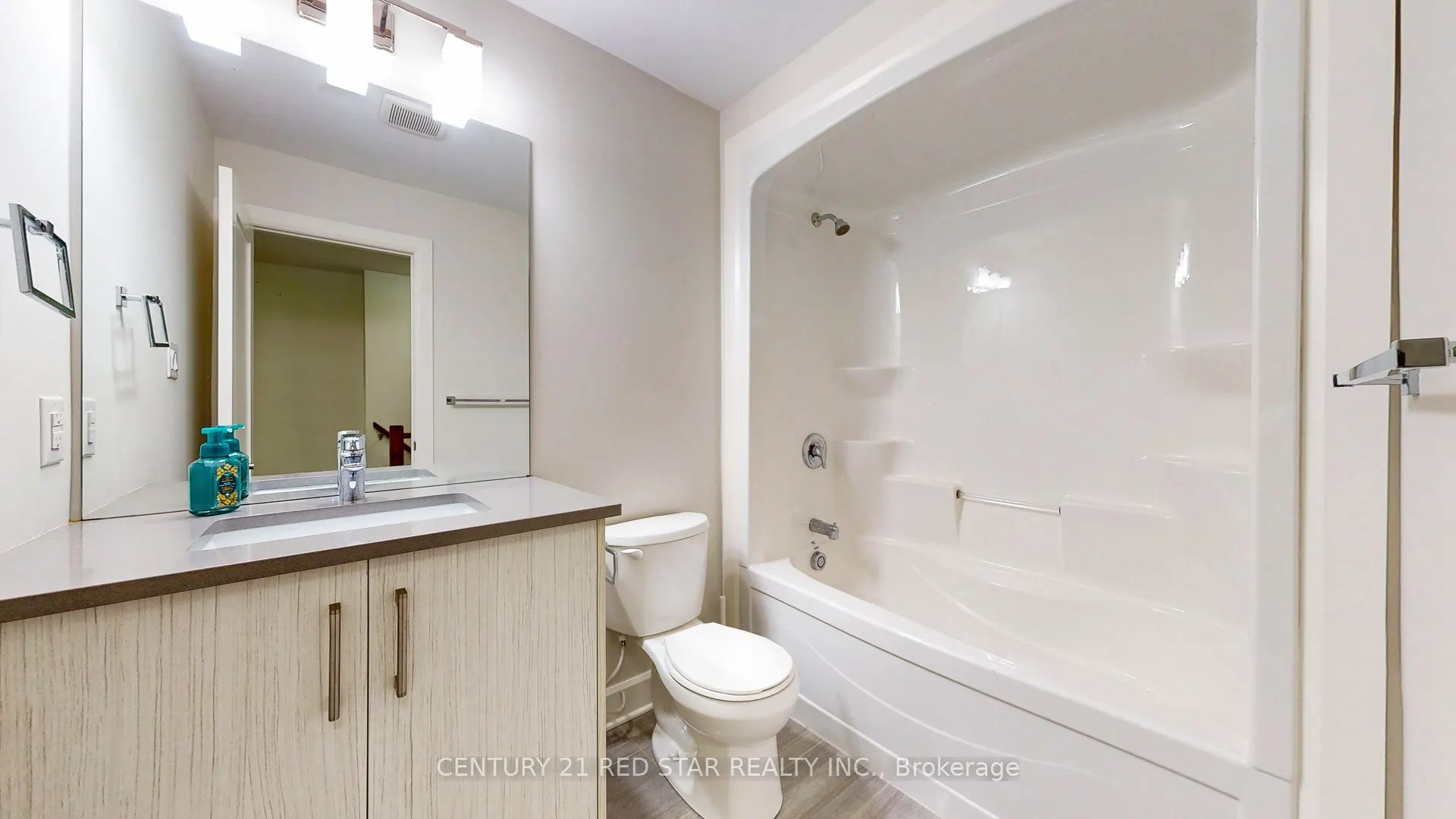 499 Sophia Crescent #32