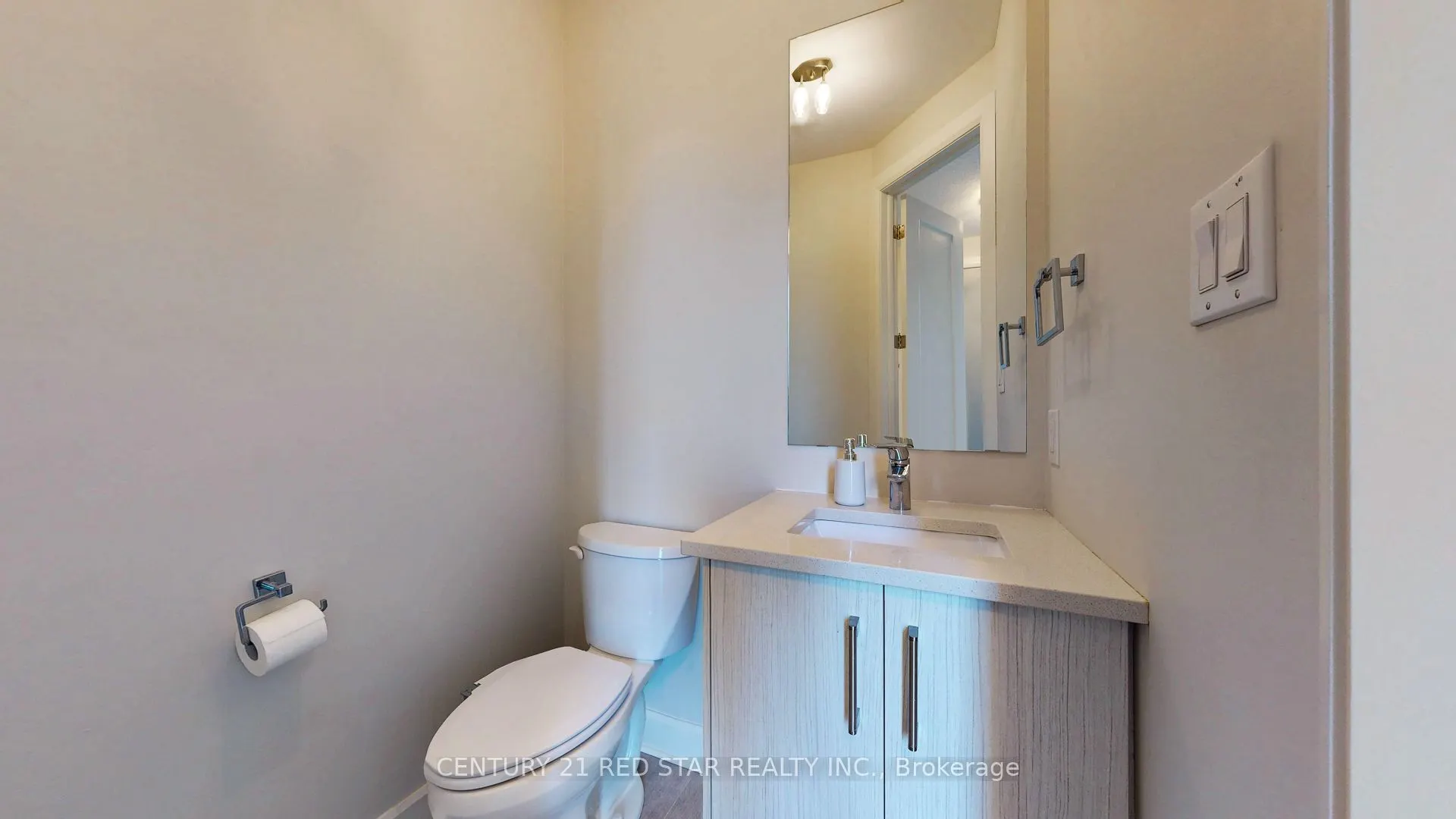 499 Sophia Crescent #32