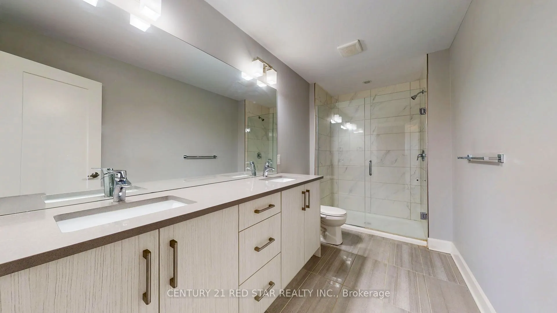 499 Sophia Crescent #32
