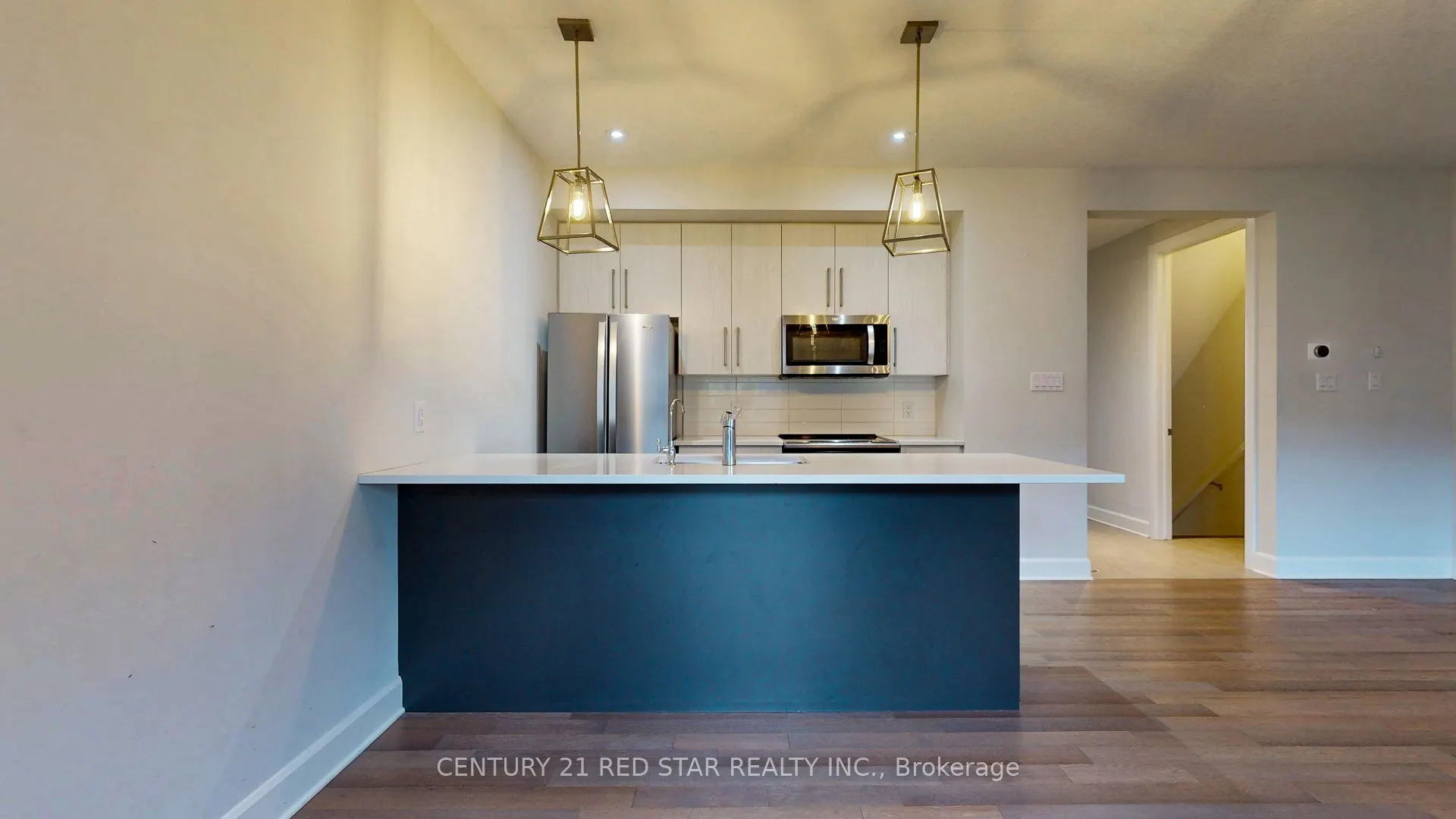 499 Sophia Crescent #32