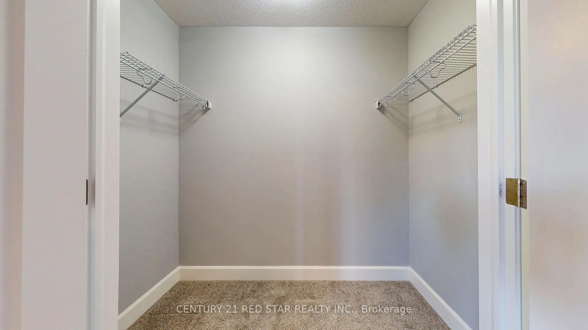 499 Sophia Crescent #32