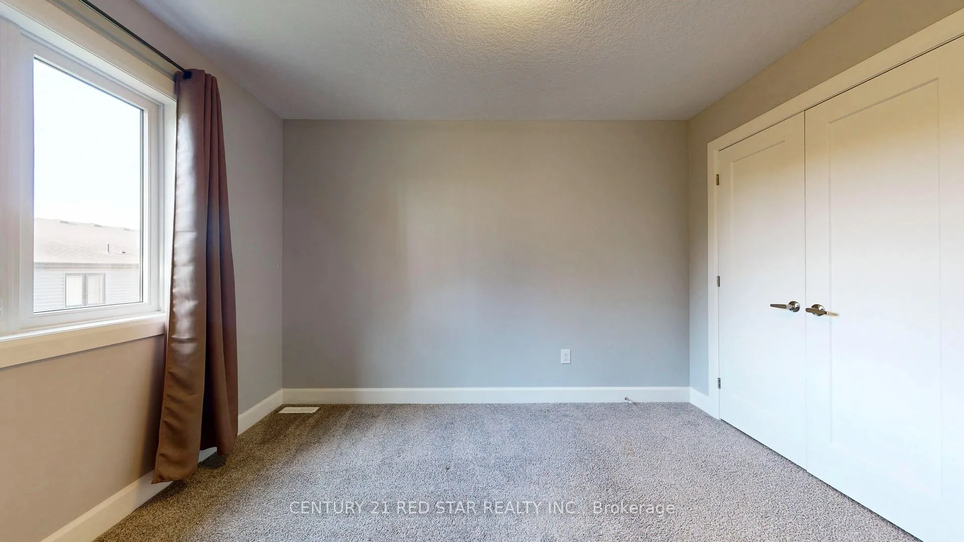 499 Sophia Crescent #32