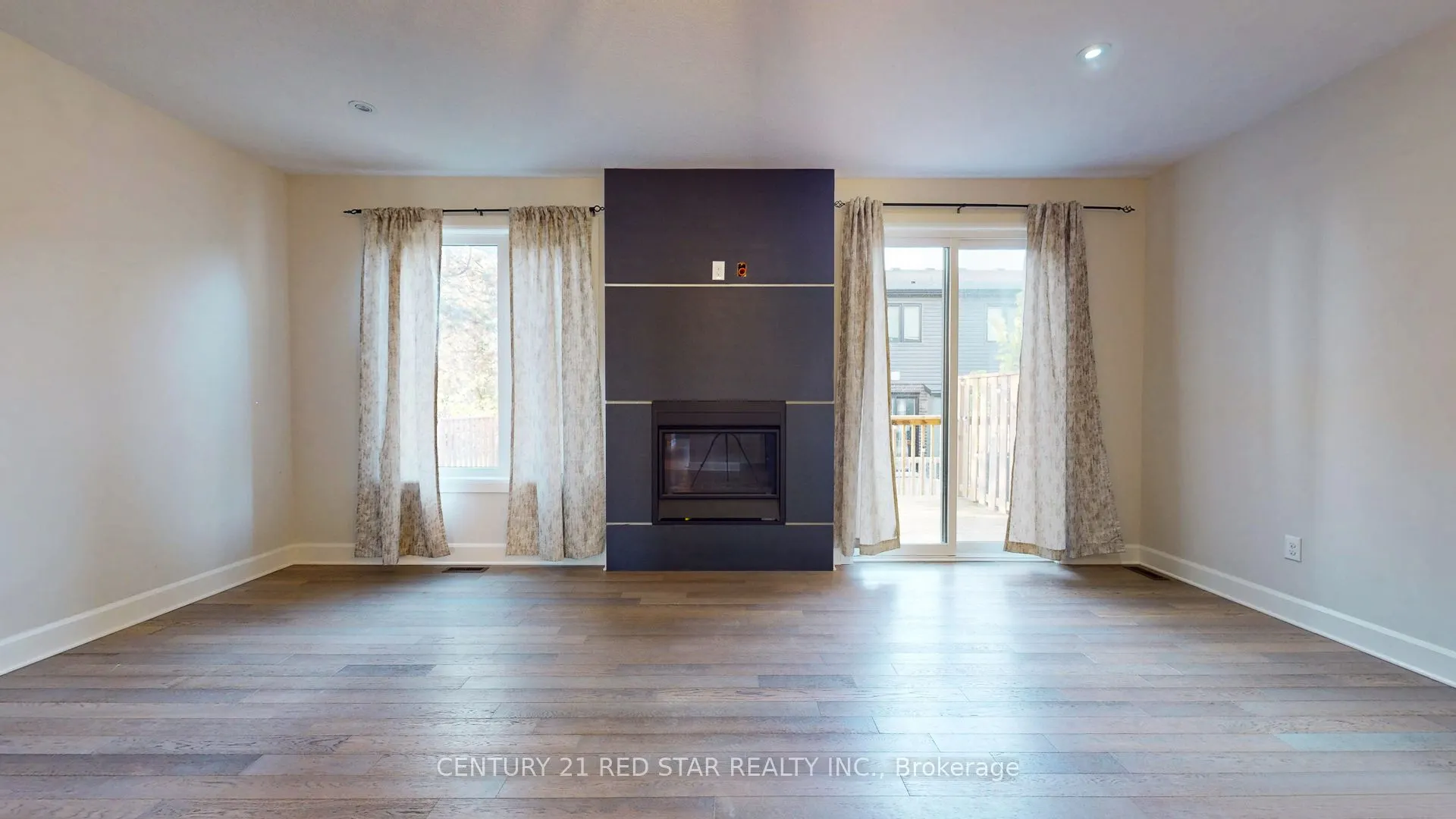 499 Sophia Crescent #32
